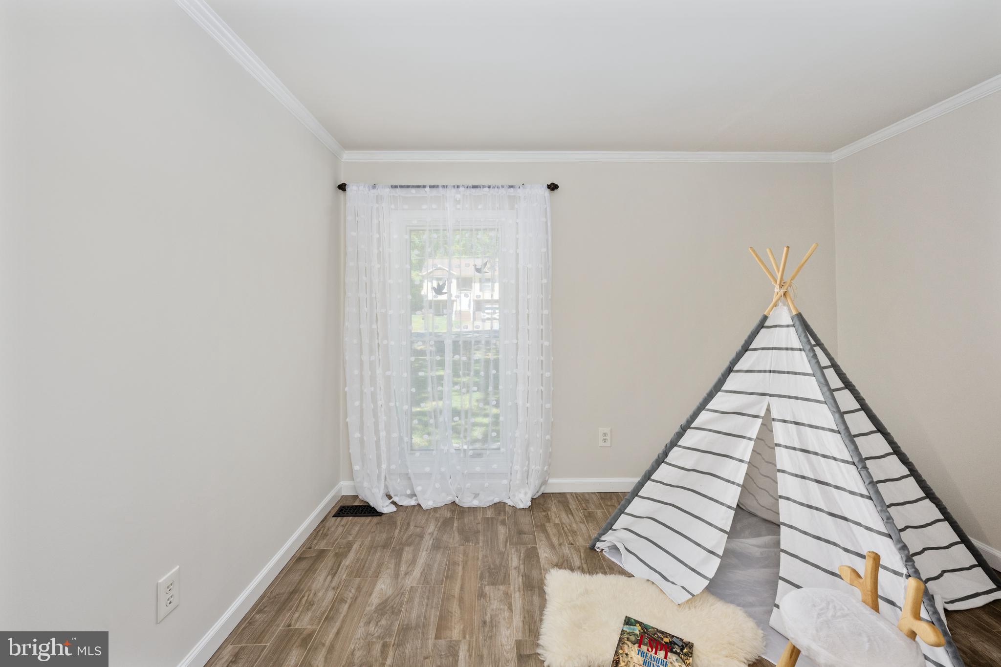 LAKE LAND OR - Residential