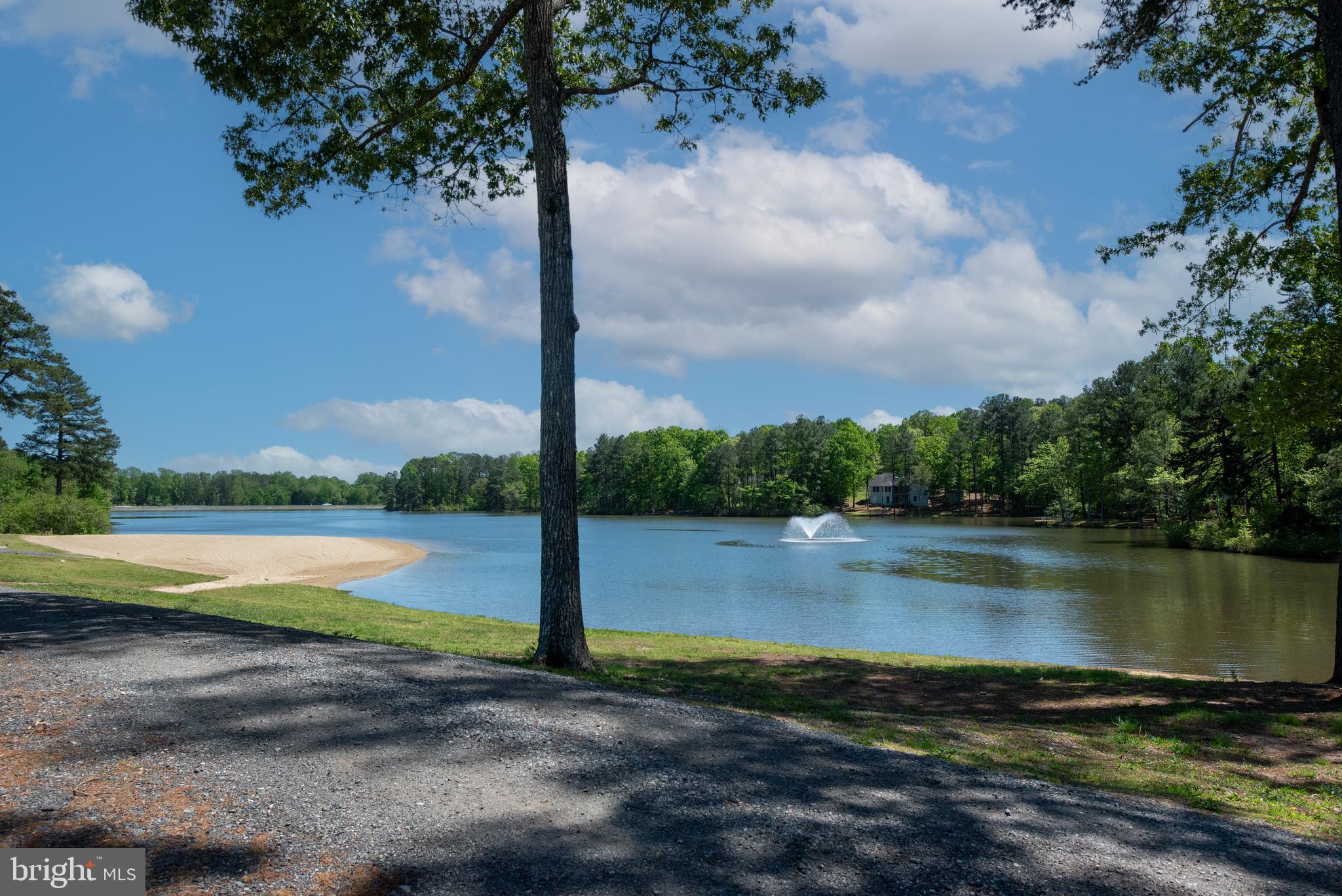 LAKE LAND OR - Residential