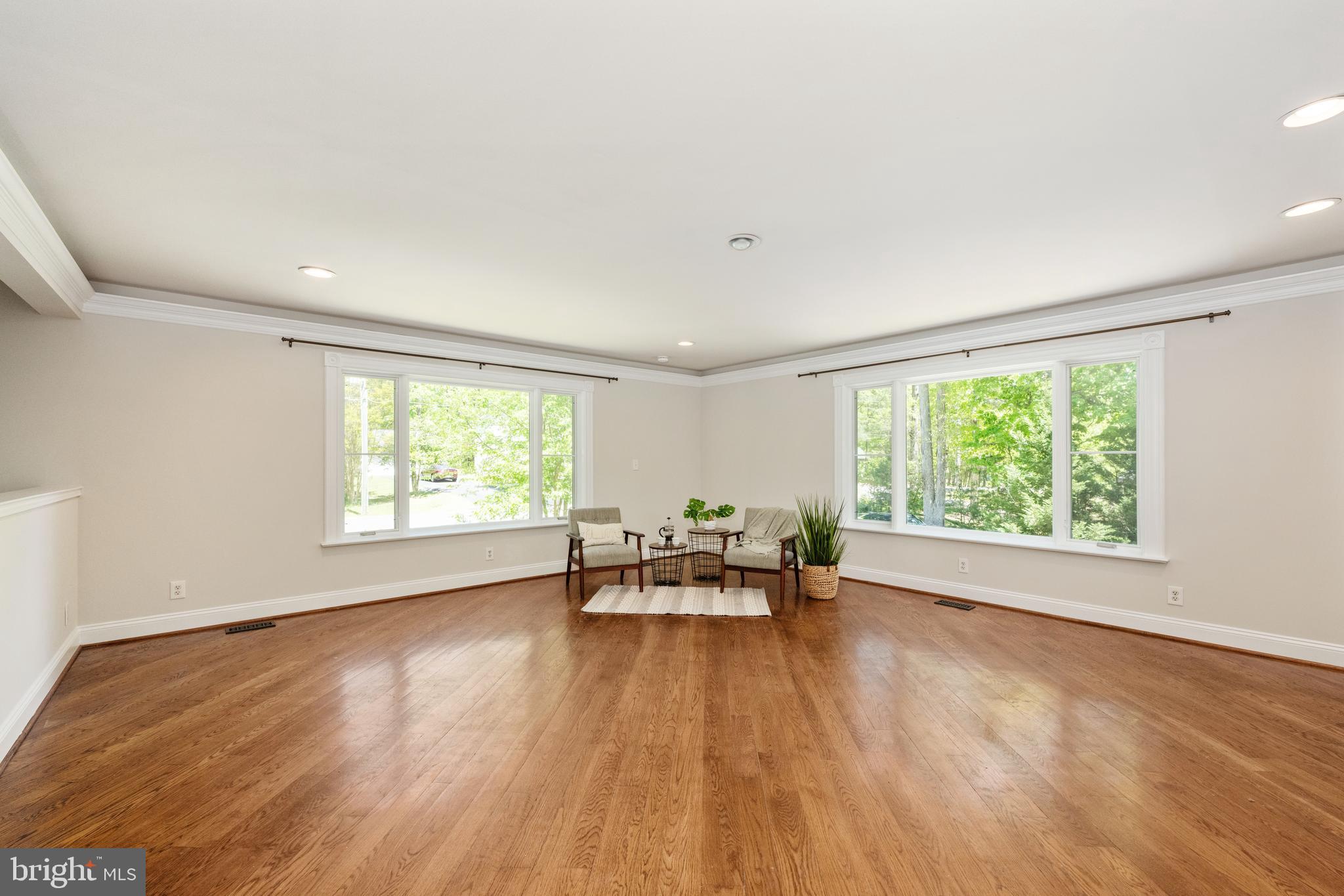 LAKE LAND OR - Residential