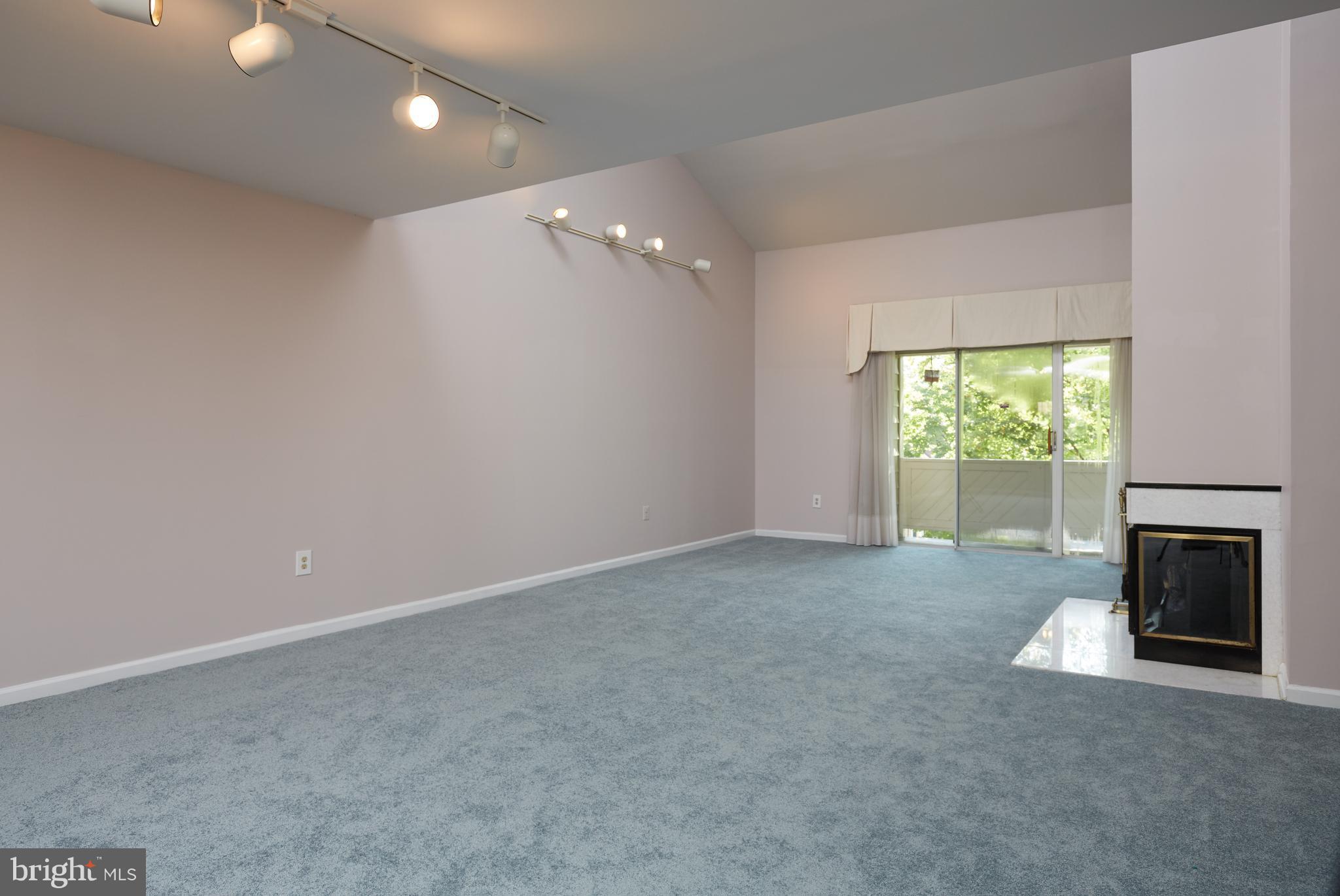 LUXBERRY COURTS - Residential