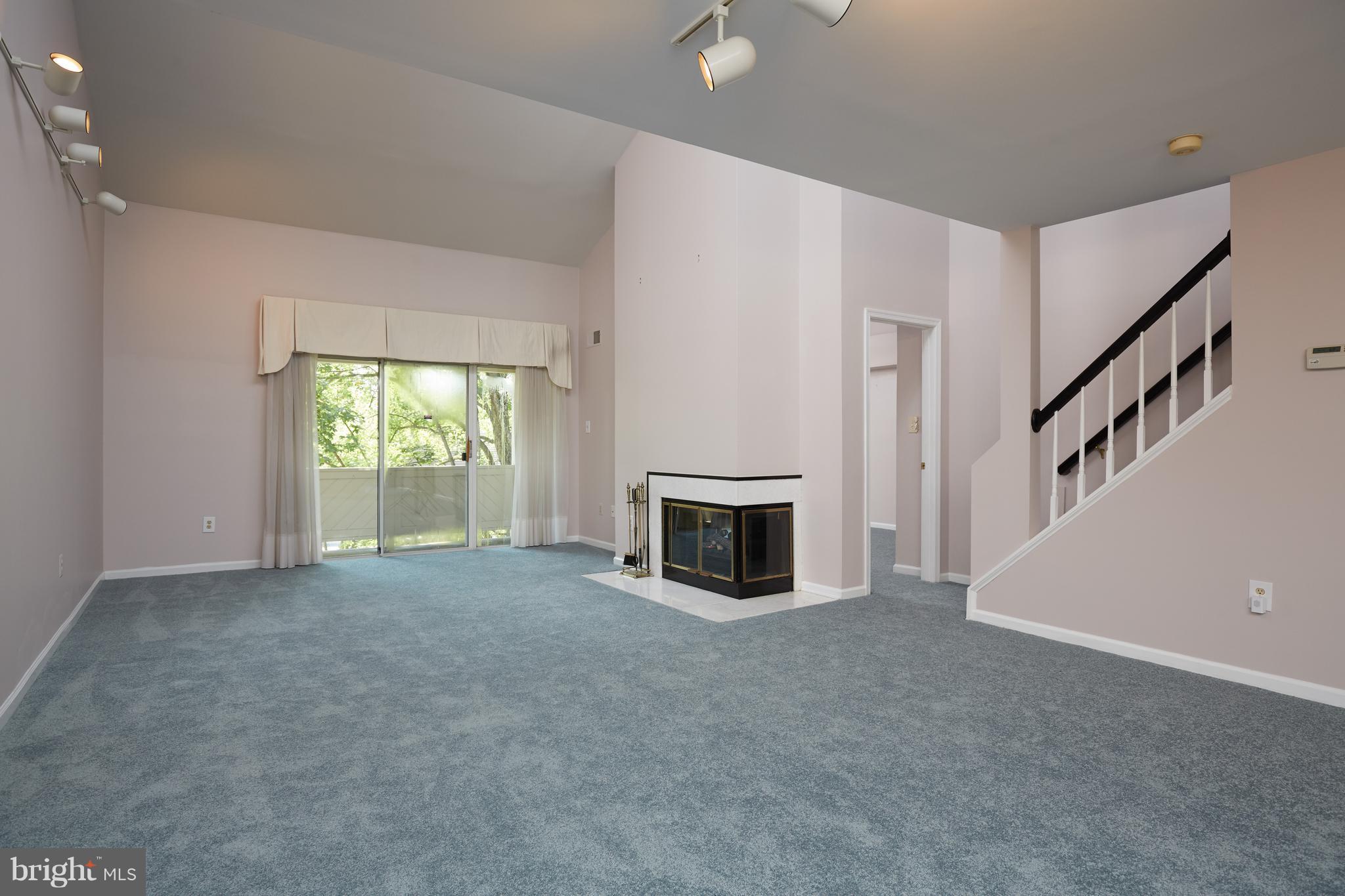 LUXBERRY COURTS - Residential