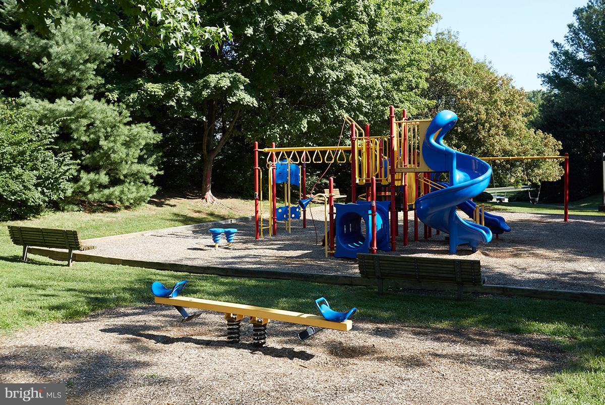 LUXBERRY COURTS - Residential