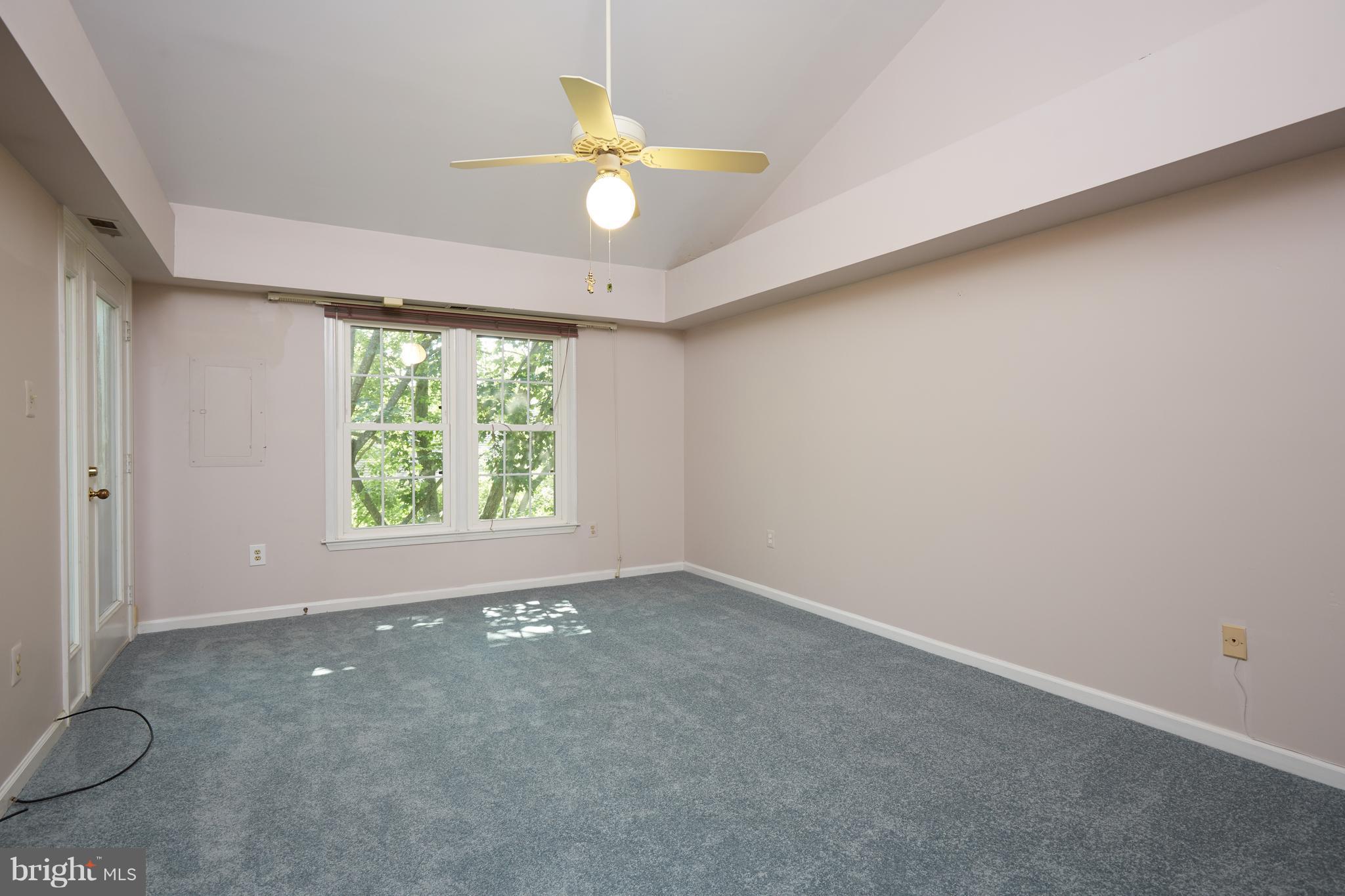 LUXBERRY COURTS - Residential