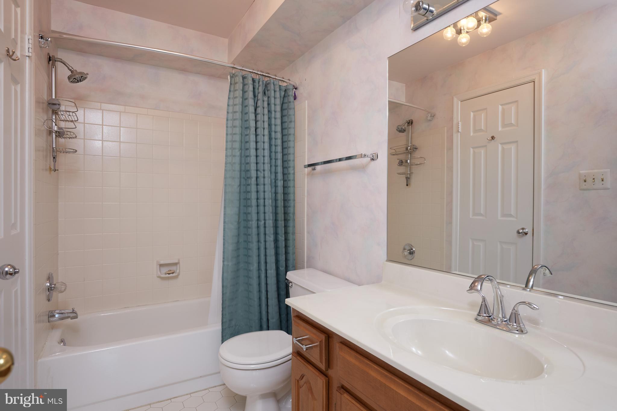 LUXBERRY COURTS - Residential