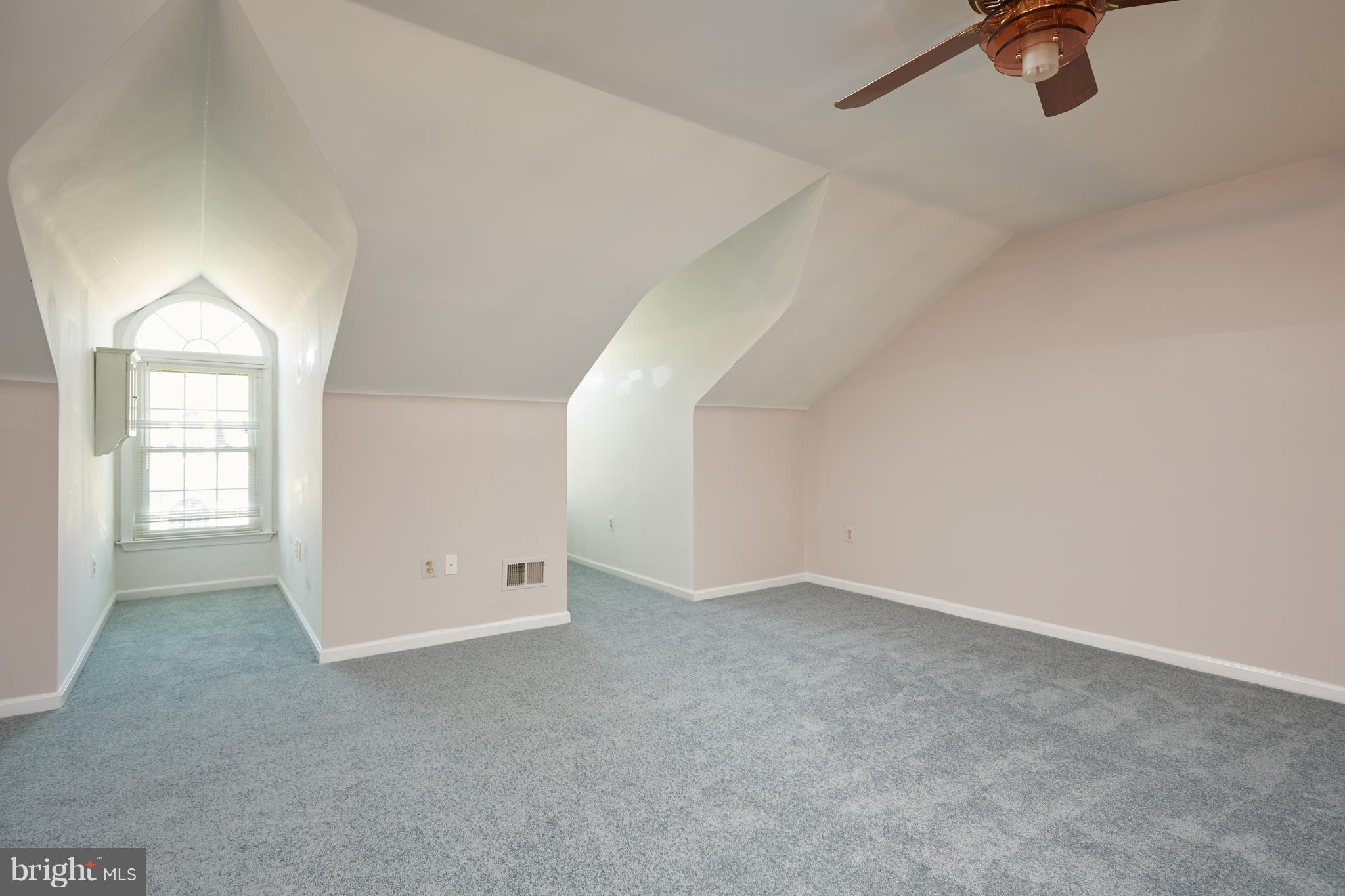 LUXBERRY COURTS - Residential