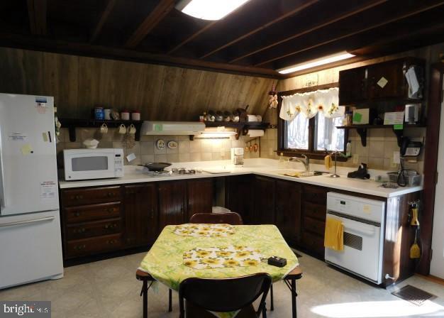 RITTERS HIDDEN VALLEY ESTATES - Residential