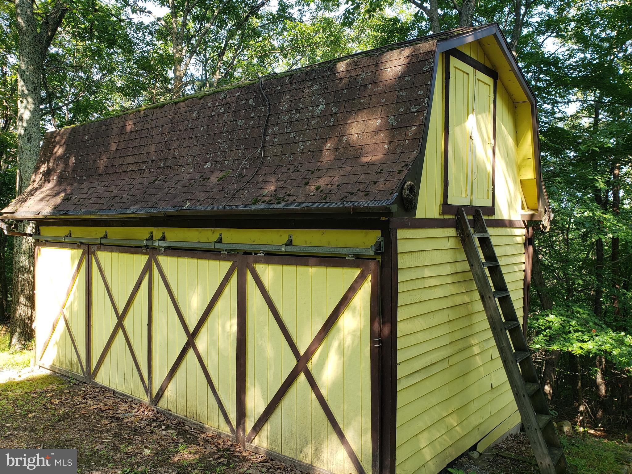 RITTERS HIDDEN VALLEY ESTATES - Residential