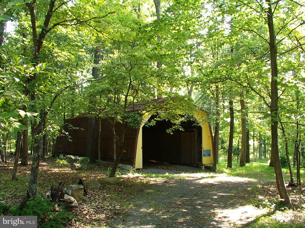 RITTERS HIDDEN VALLEY ESTATES - Residential