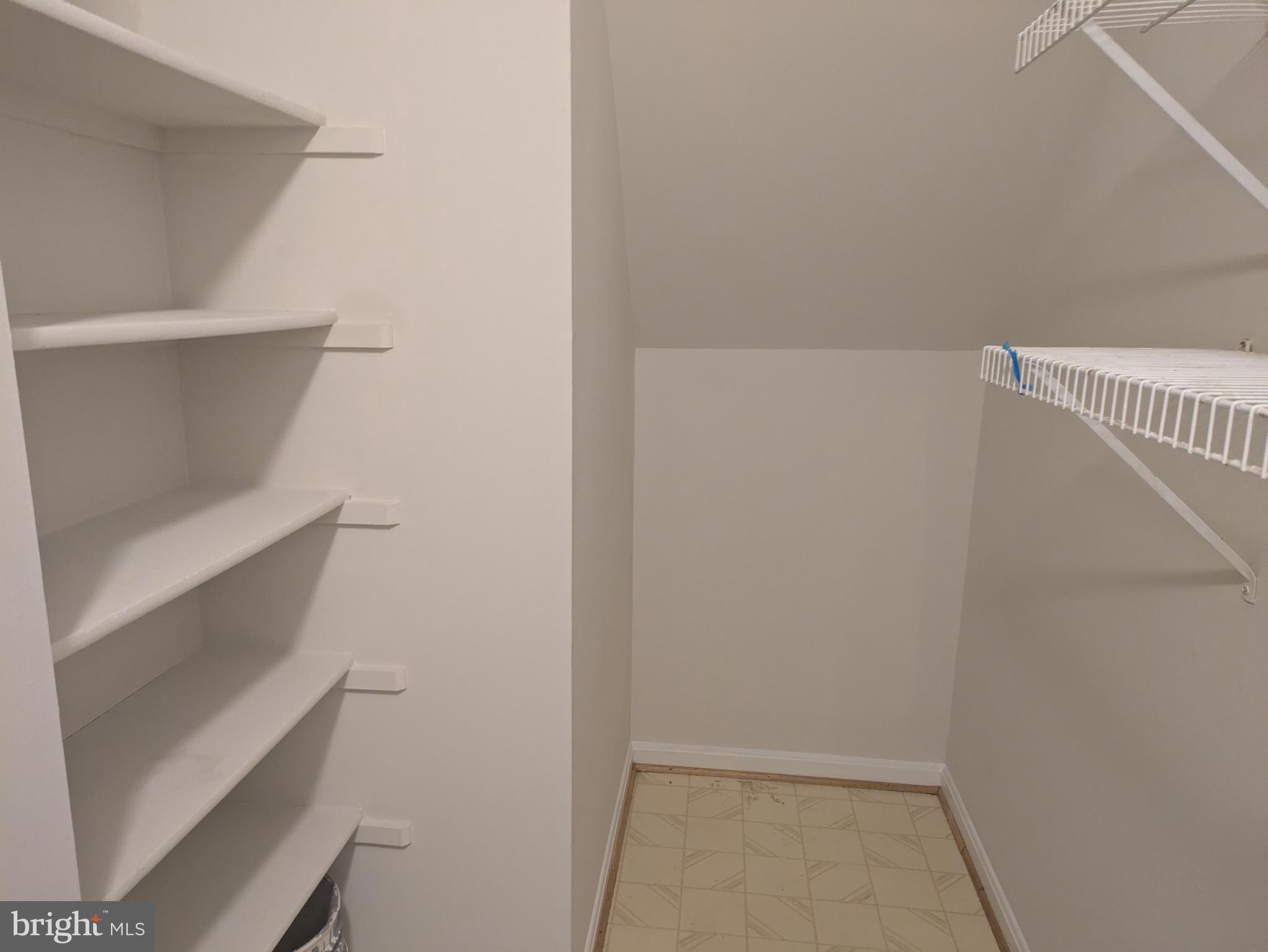 JACKSONS RIDGE CONDOS - Residential Lease