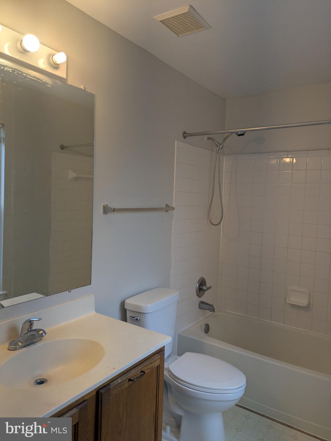 JACKSONS RIDGE CONDOS - Residential Lease