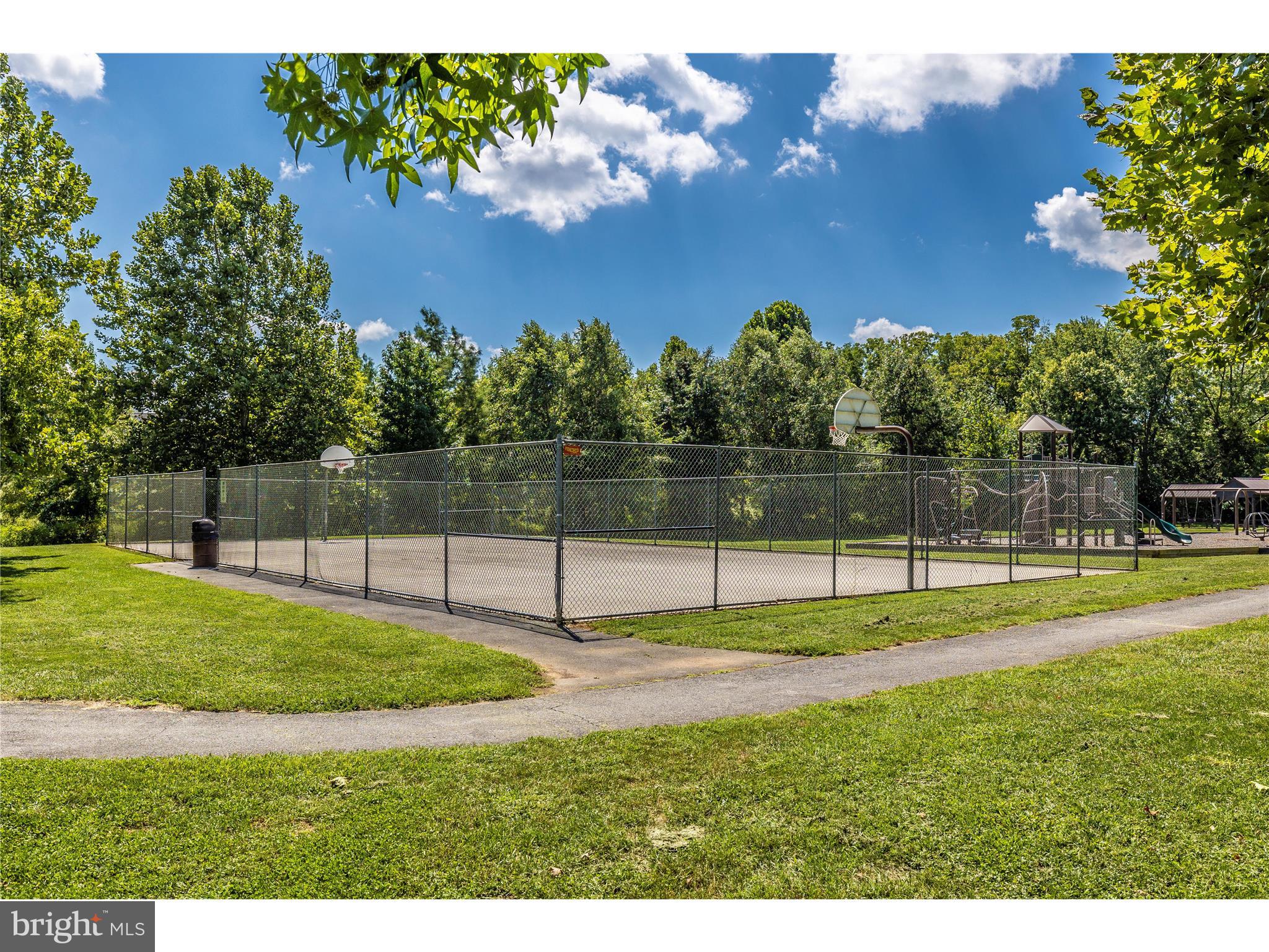 FREDERICKTOWNE VILLAGE - Residential