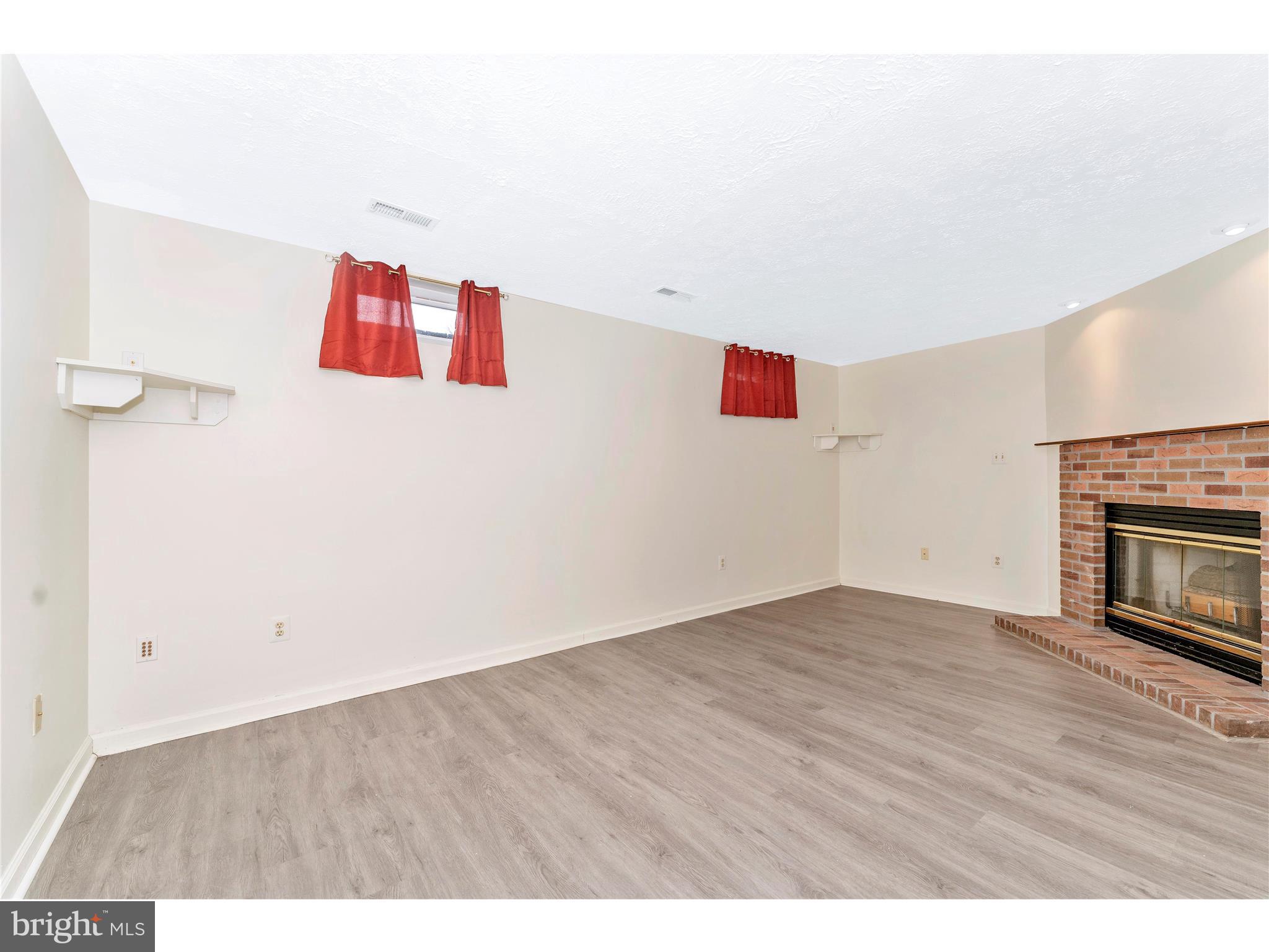 FREDERICKTOWNE VILLAGE - Residential