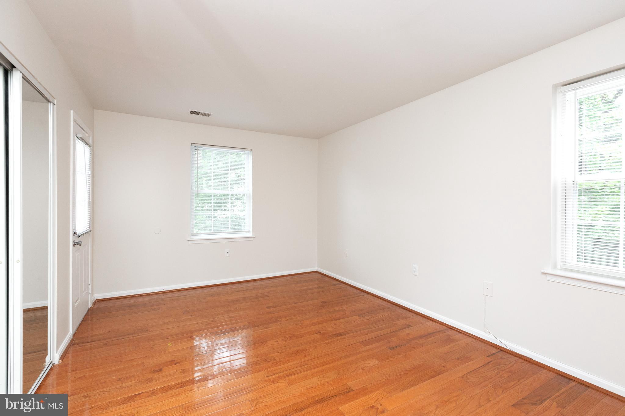 FLOWER HILL - Residential Lease