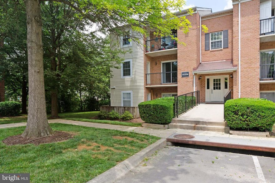 Welcome home to this beautiful well-kept condo. 1 Bed/1 Bath  condo unit located in the Flower Hill Condominiums. One of largest 1BR units in the community. Newly painted with a fresh neutral color palette. Beautiful hardwood floors throughout, and upgraded appliances. Large Living room and dining room with built-in storage cabinets, and space to entertain. In-unit Laundry room with newer washer/dryer and extra shelving space. This unit also includes a balcony with access to an extra storage room. The condo is conveniently located, close to shopping, transportation, bus stops and parks.