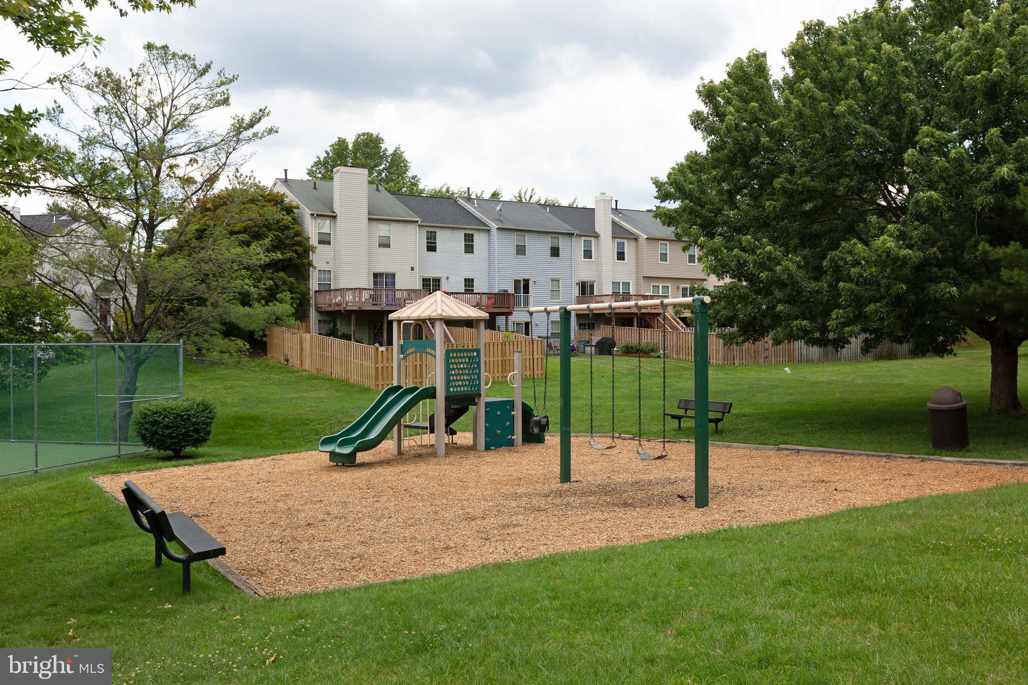 FLOWER HILL - Residential Lease