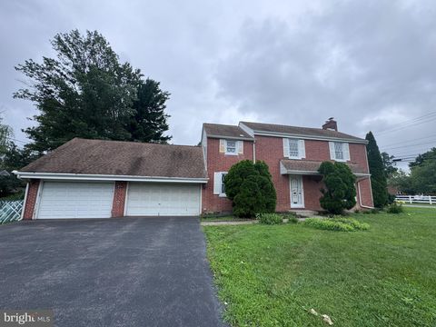 Homes For Sale - 145 Landover Road<br/> Delaware County, BRYN MAWR, PA 19010