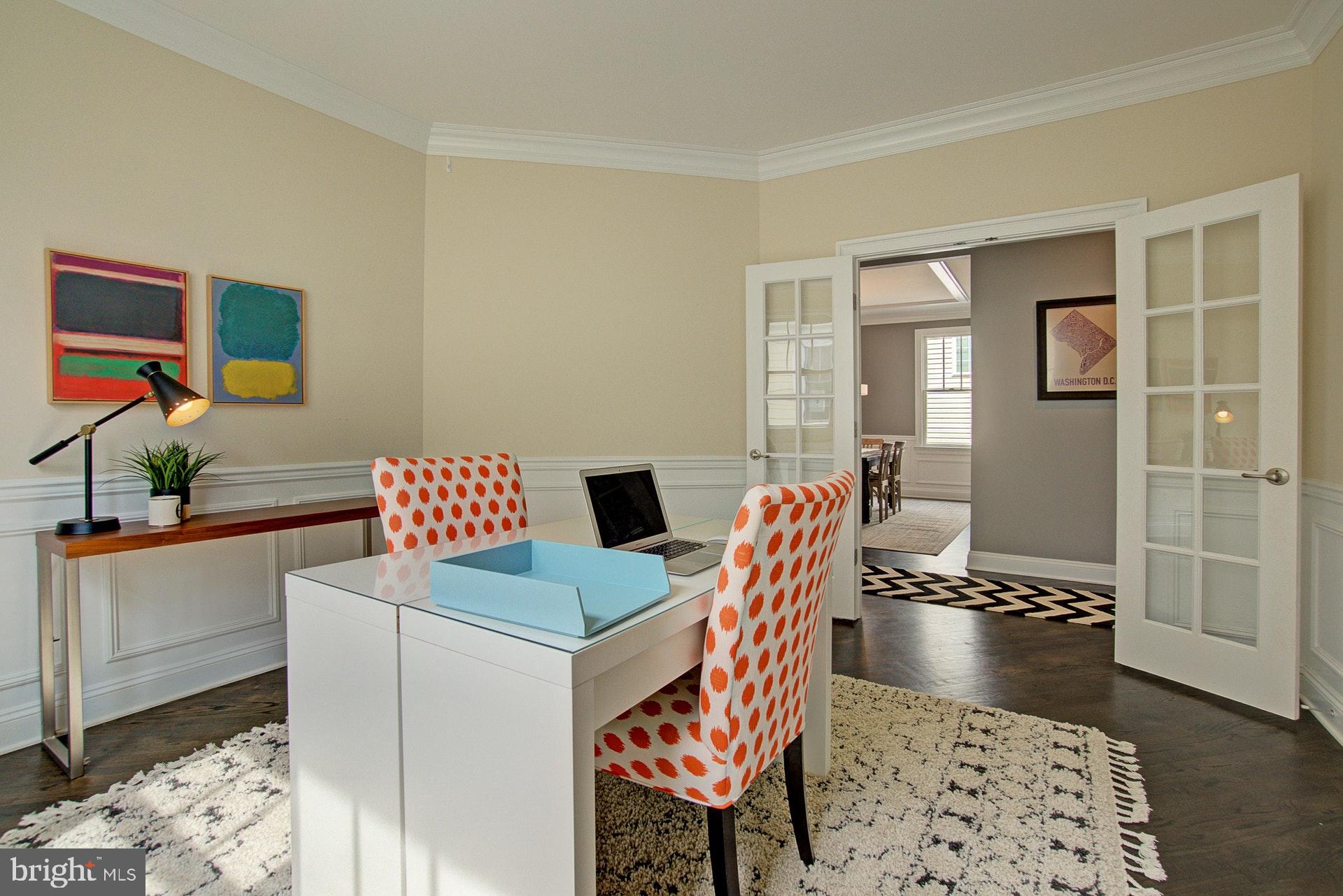 LYONHURST - Residential