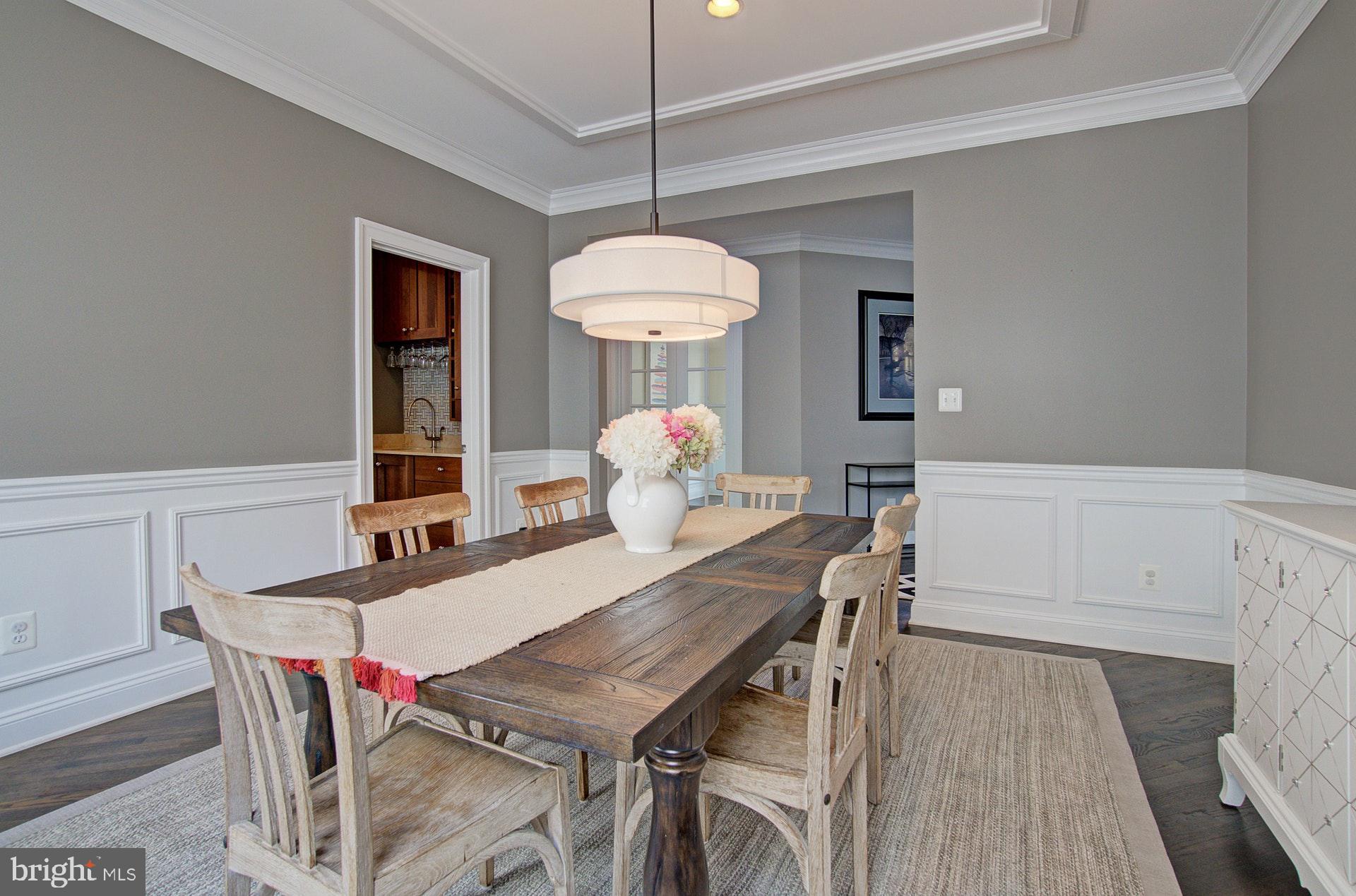 LYONHURST - Residential