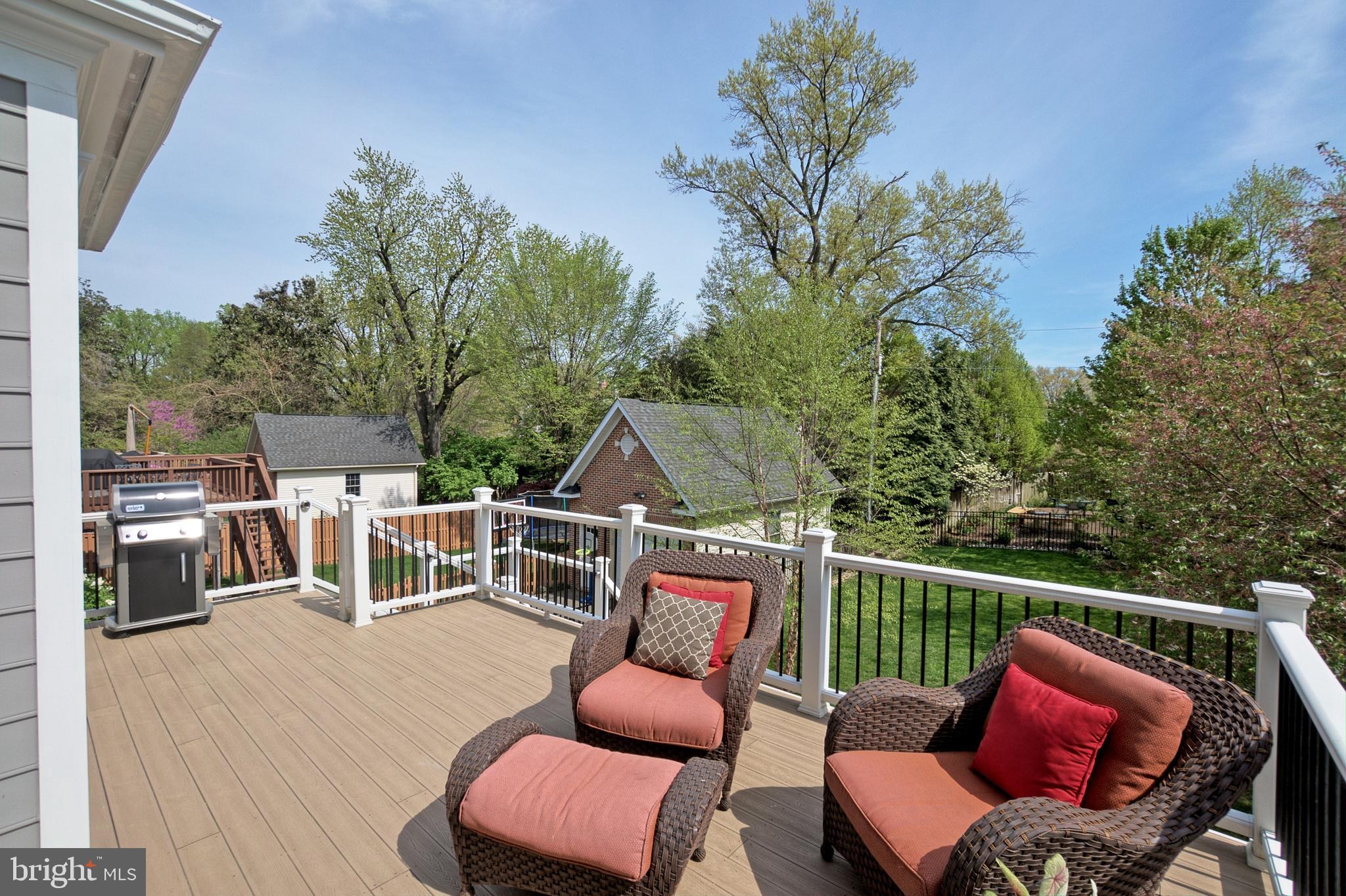 LYONHURST - Residential