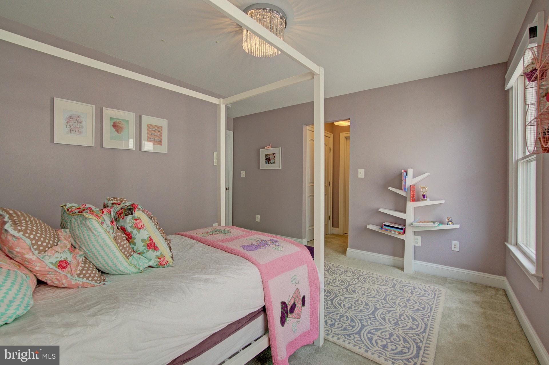 LYONHURST - Residential