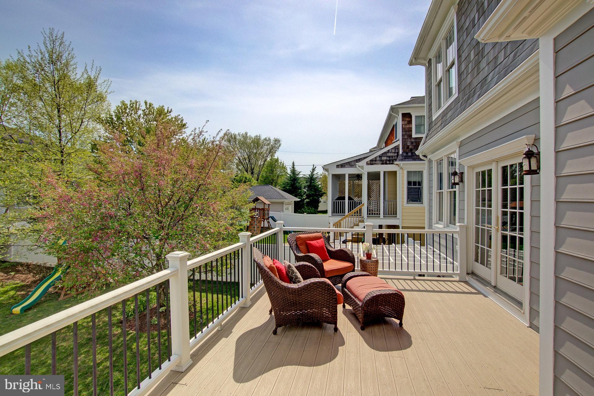 LYONHURST - Residential