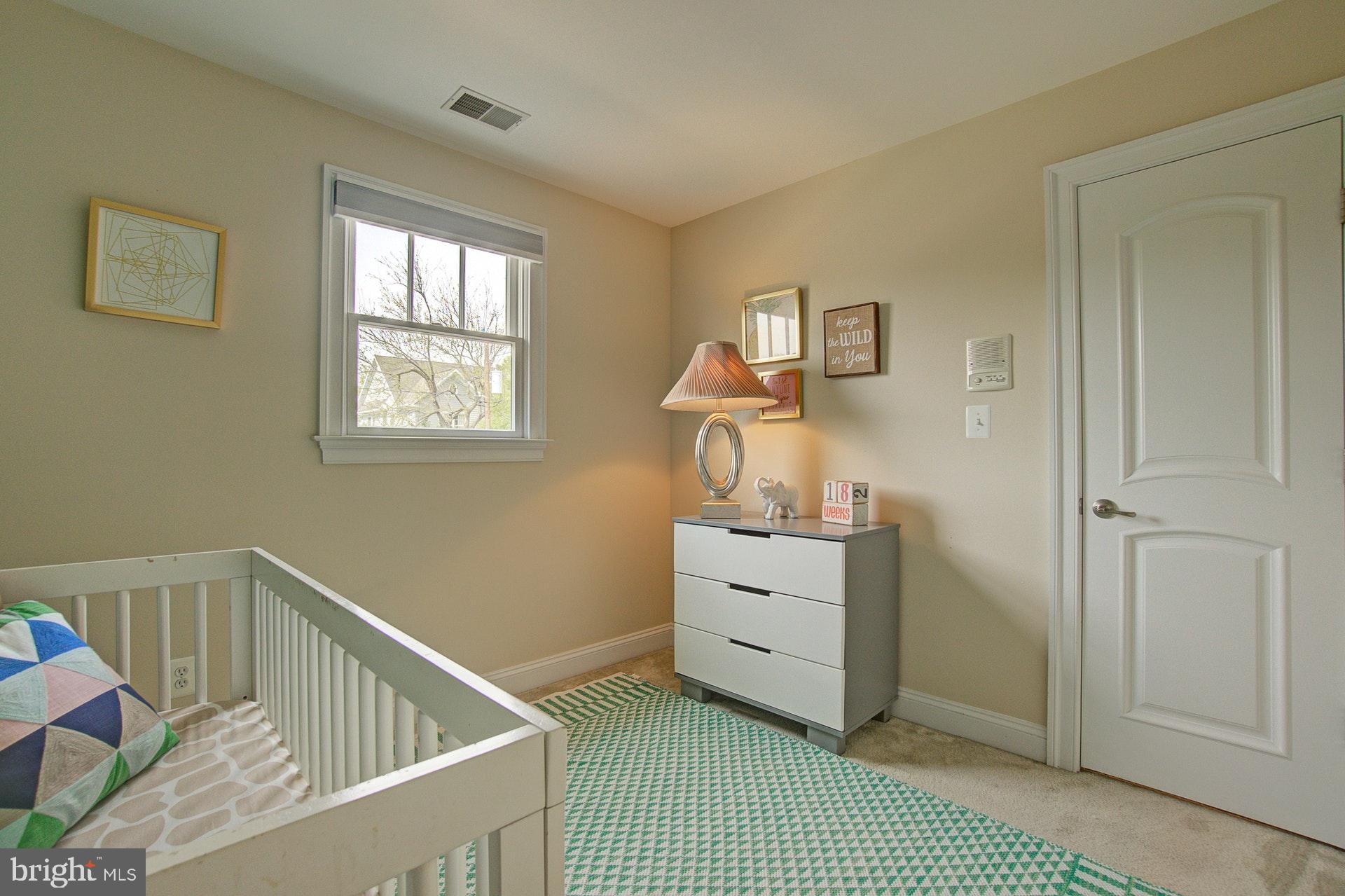 LYONHURST - Residential