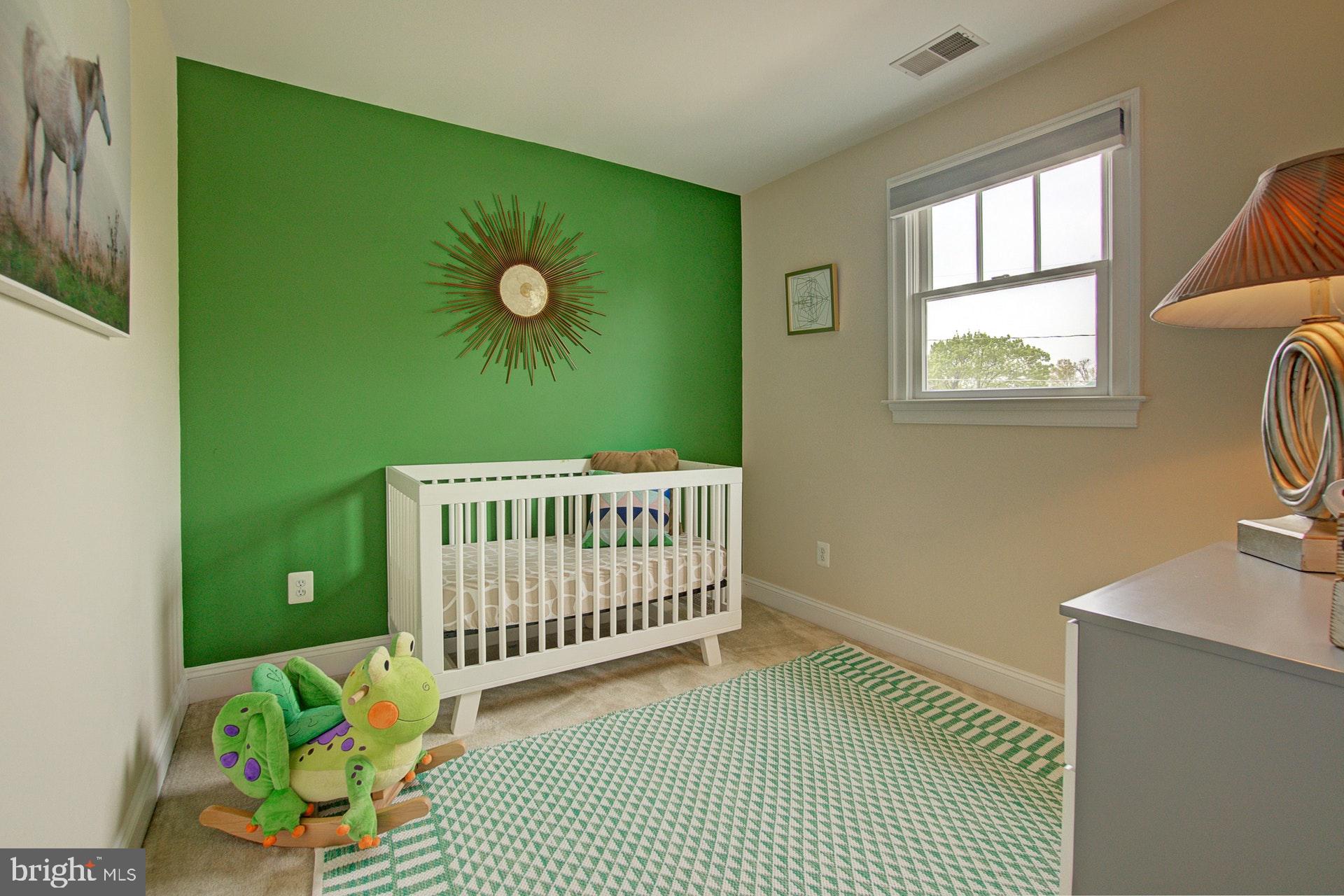 LYONHURST - Residential