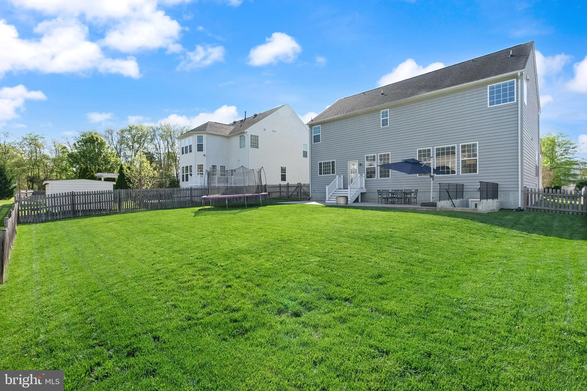 Gainesville, Virginia 20155, United States, 4 Bedrooms Bedrooms, ,5 BathroomsBathrooms,Residential,Pending,109088