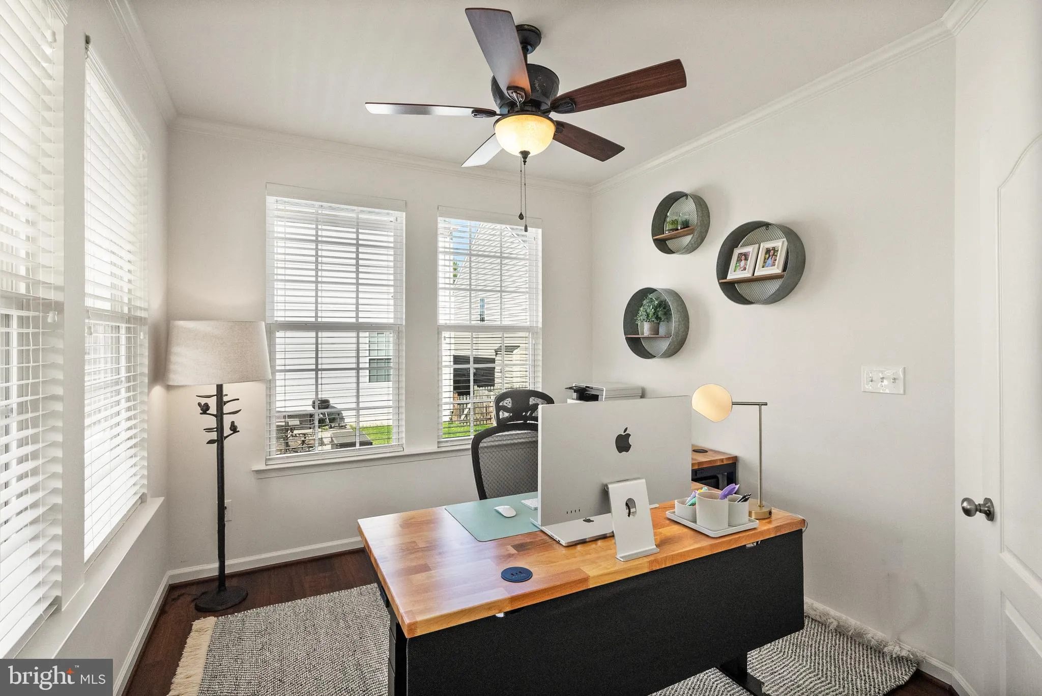 Gainesville, Virginia 20155, United States, 4 Bedrooms Bedrooms, ,5 BathroomsBathrooms,Residential,Pending,109088