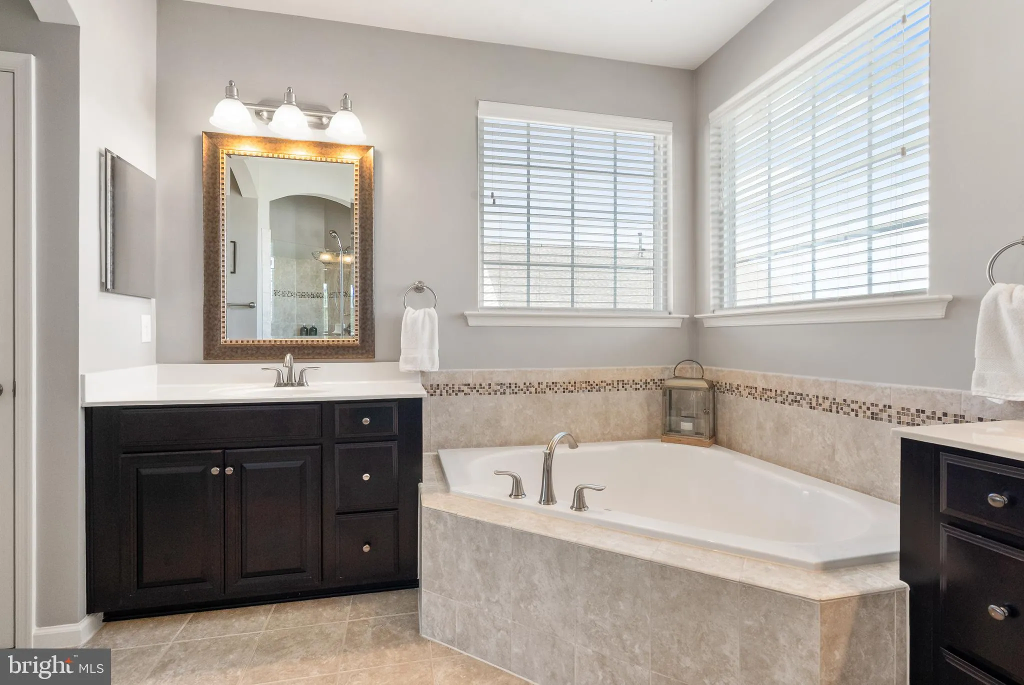 Gainesville, Virginia 20155, United States, 4 Bedrooms Bedrooms, ,5 BathroomsBathrooms,Residential,Pending,109088