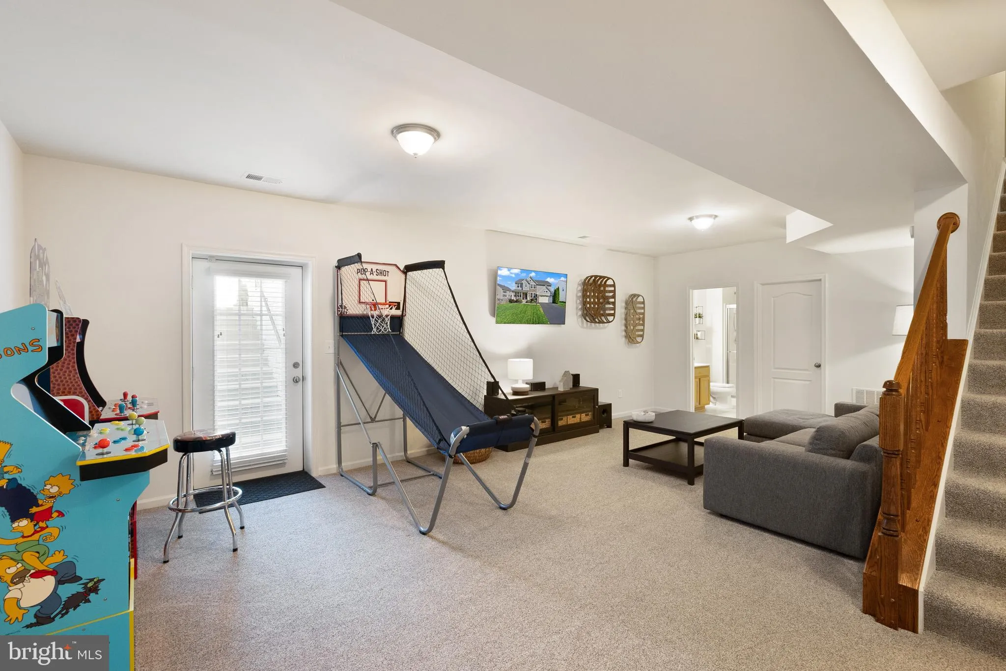 Gainesville, Virginia 20155, United States, 4 Bedrooms Bedrooms, ,5 BathroomsBathrooms,Residential,Pending,109088