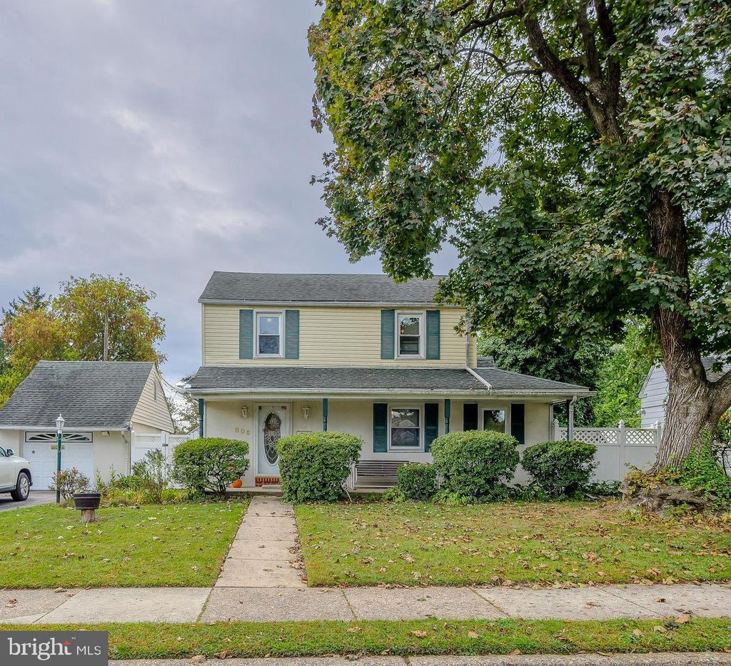 Photo of 806 W Penn Pines Boulevard, ALDAN, PA 19018 (MLS # PADE2101526)