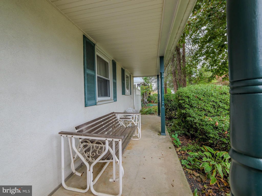 Photo of 806 W Penn Pines Boulevard, ALDAN, PA 19018 (MLS # PADE2101526)