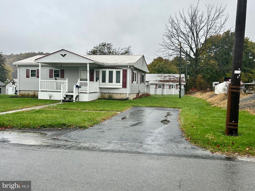 Photo of 107 E Church Street, FREEBURG, PA 17827 (MLS # PASY2002538)