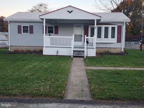 Photo of 107 E Church Street, FREEBURG, PA 17827 (MLS # PASY2002538)