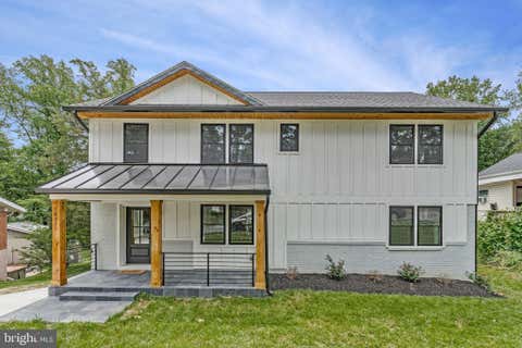 Photo of 10211 Stratford Avenue, FAIRFAX, VA 22030 (MLS # VAFC2008978)