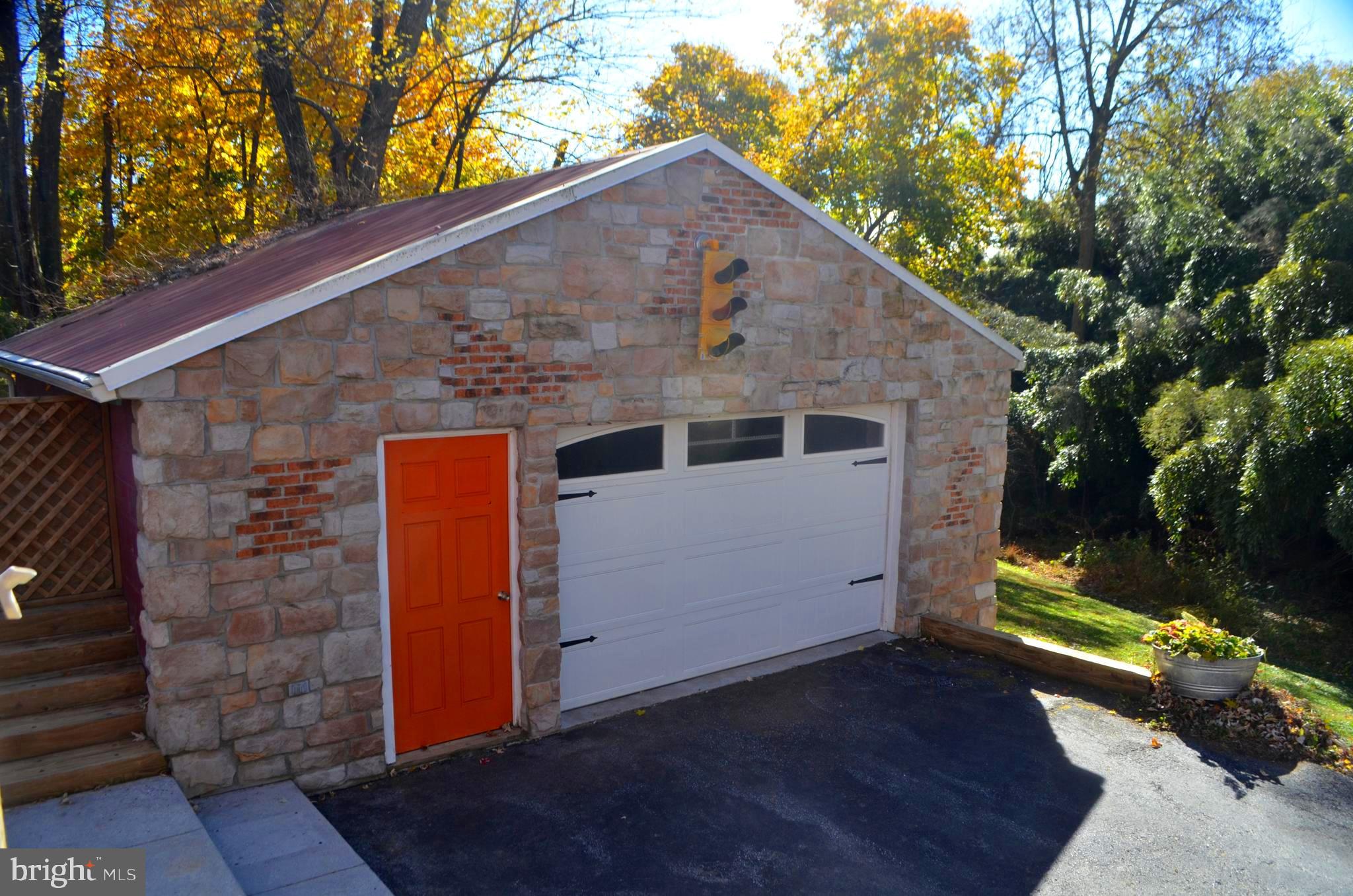 WINDSOR TWP - Residential