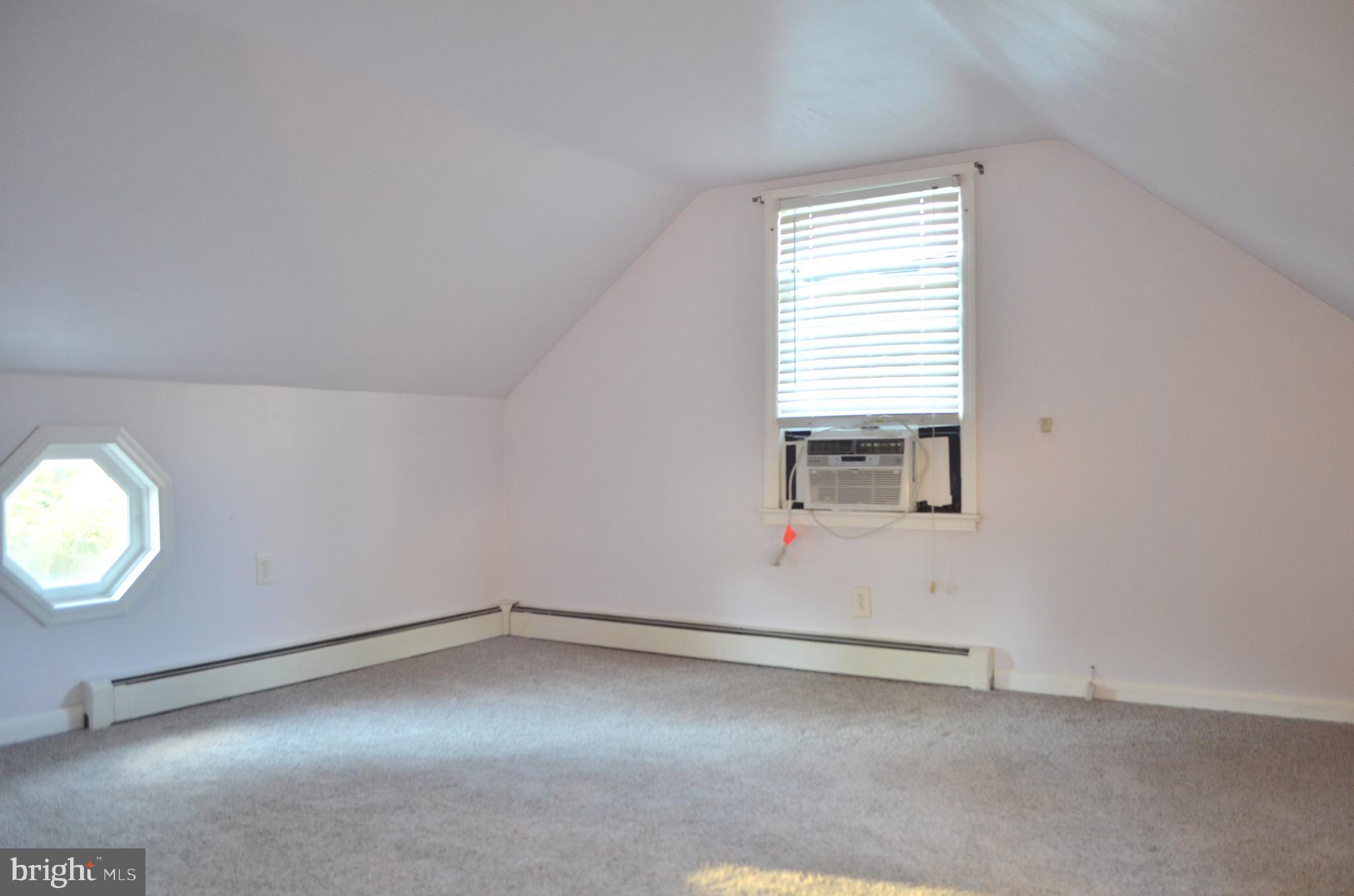 WINDSOR TWP - Residential