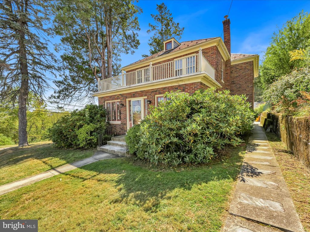 Photo of 400 Orchard Avenue, SCHUYLKILL HAVEN, PA 17972 (MLS # PASK2023418)