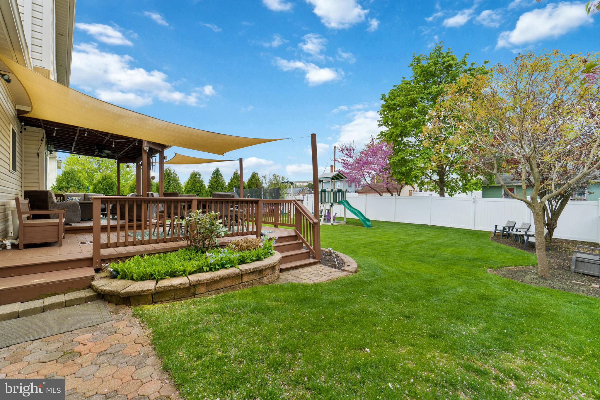 STONE KNOLL - Residential