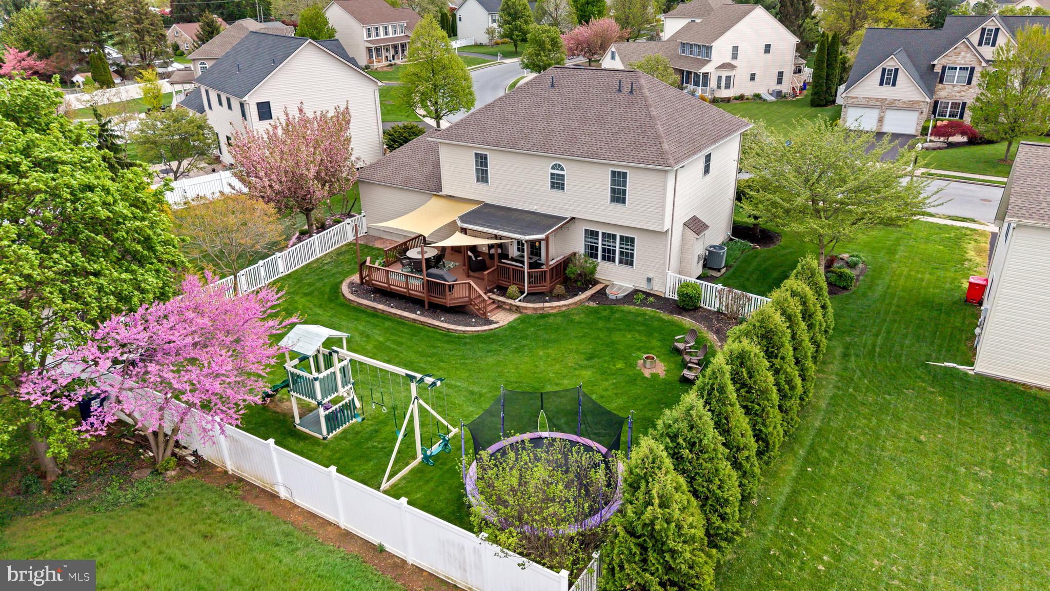 STONE KNOLL - Residential