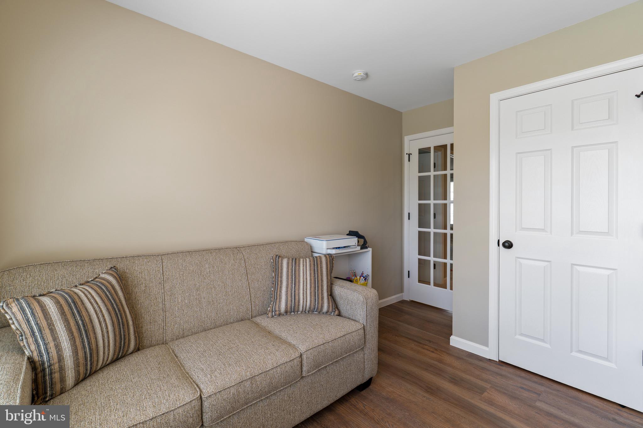 STONE KNOLL - Residential