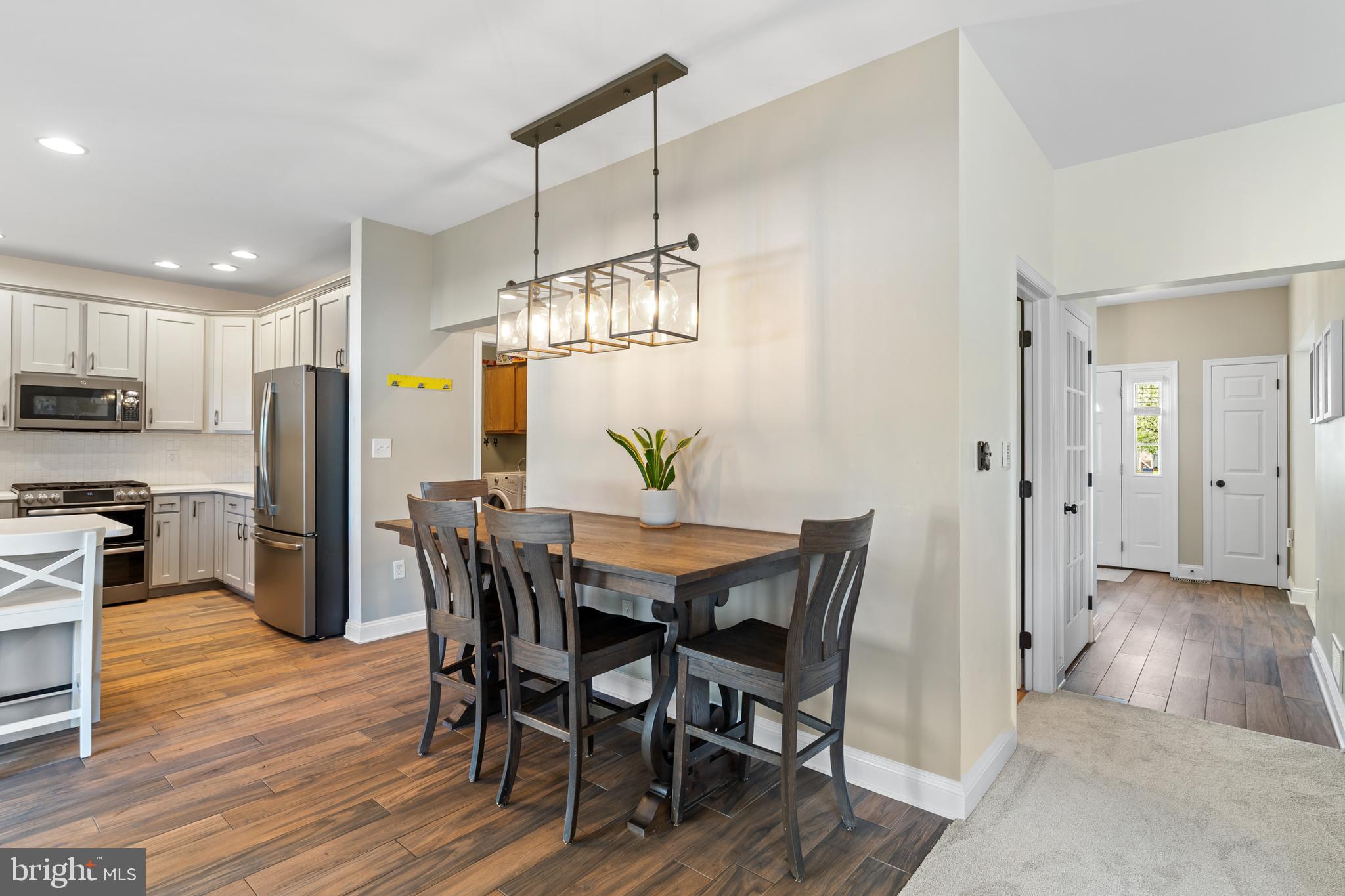 STONE KNOLL - Residential