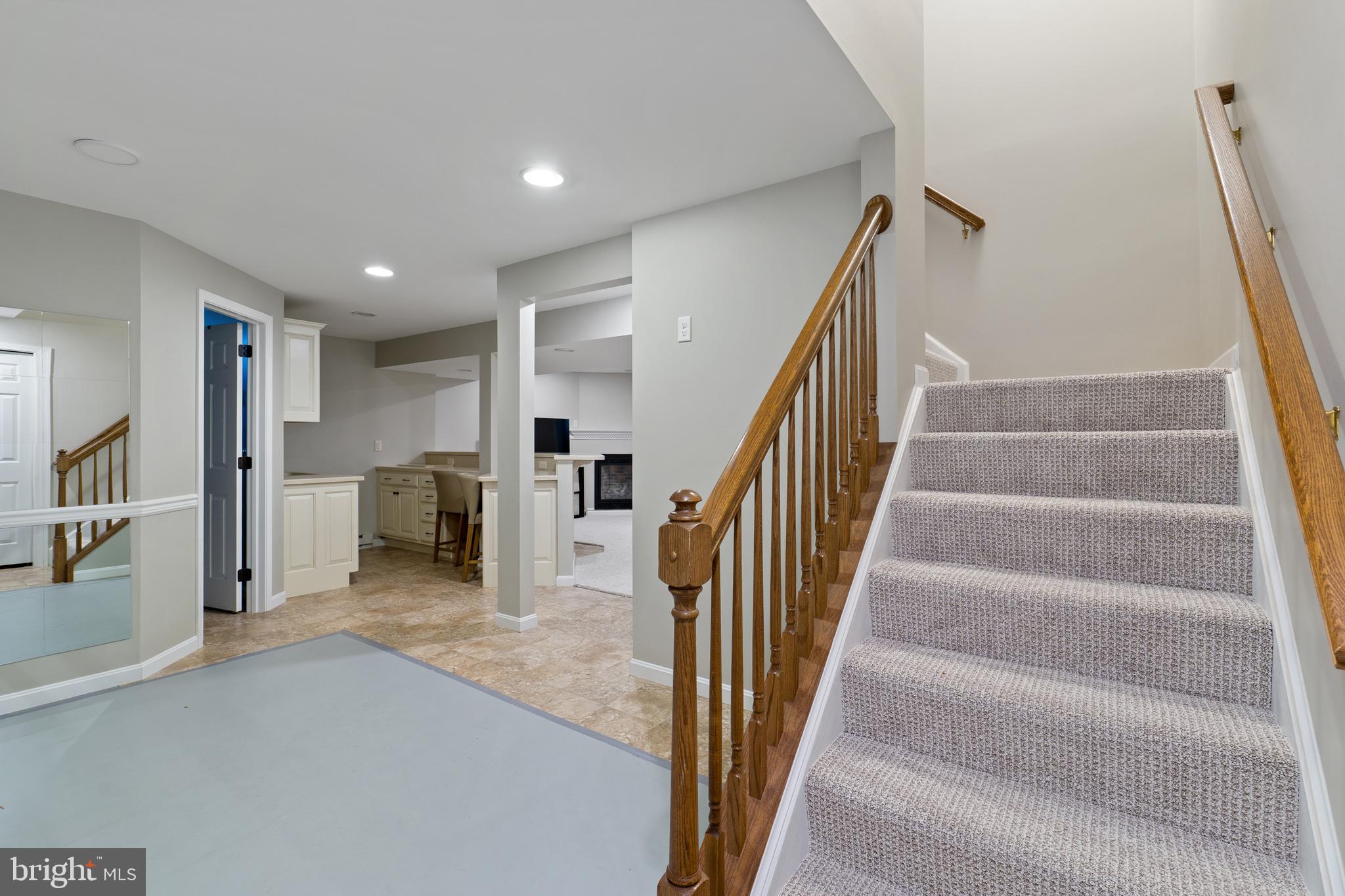 STONE KNOLL - Residential