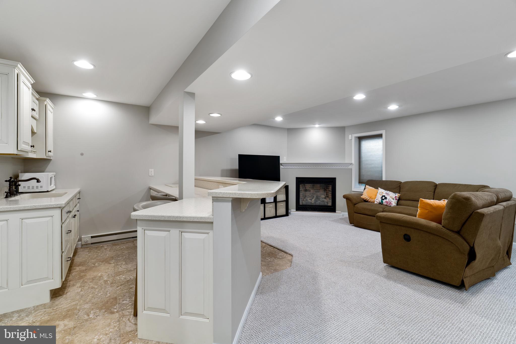 STONE KNOLL - Residential