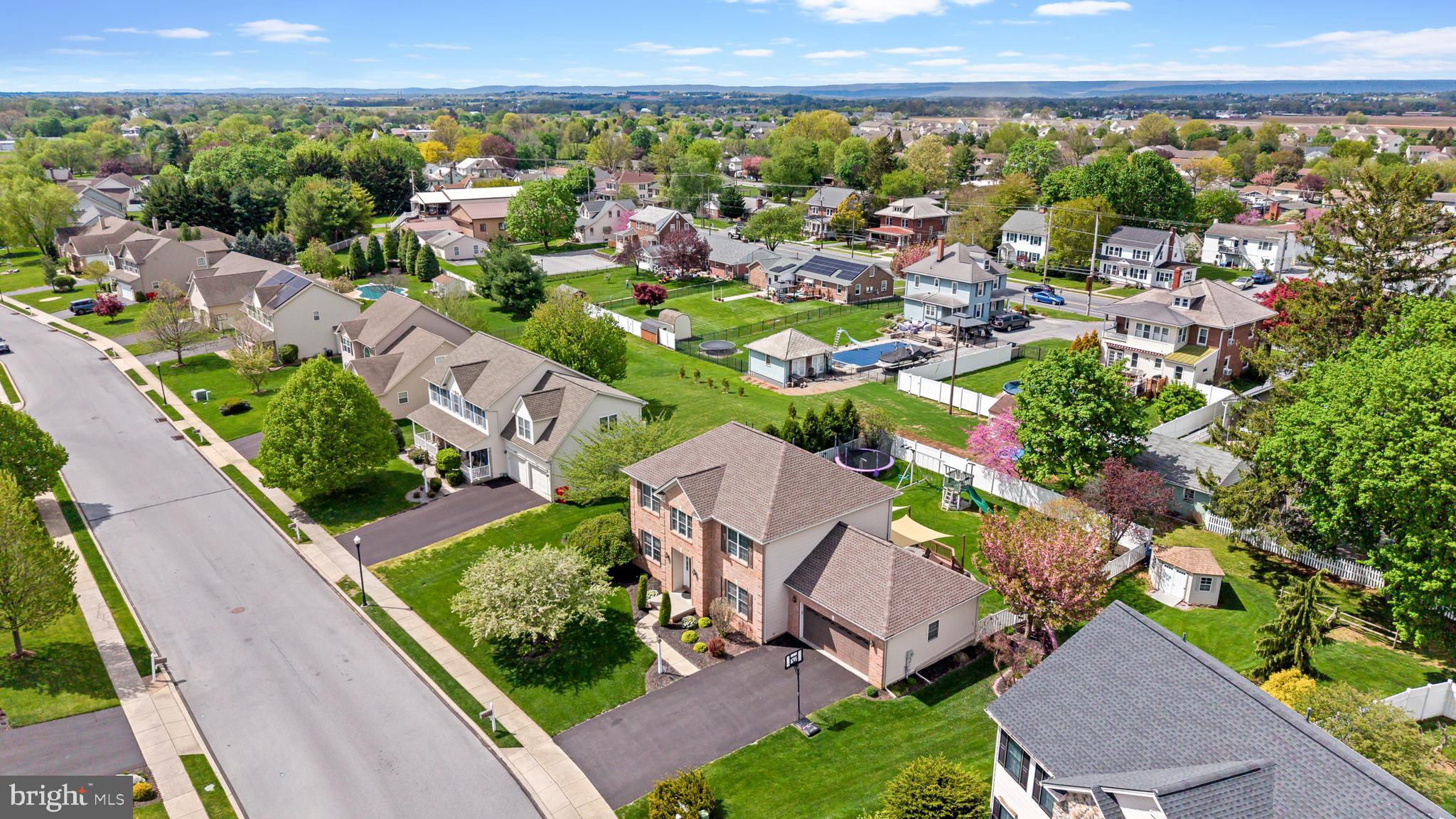STONE KNOLL - Residential
