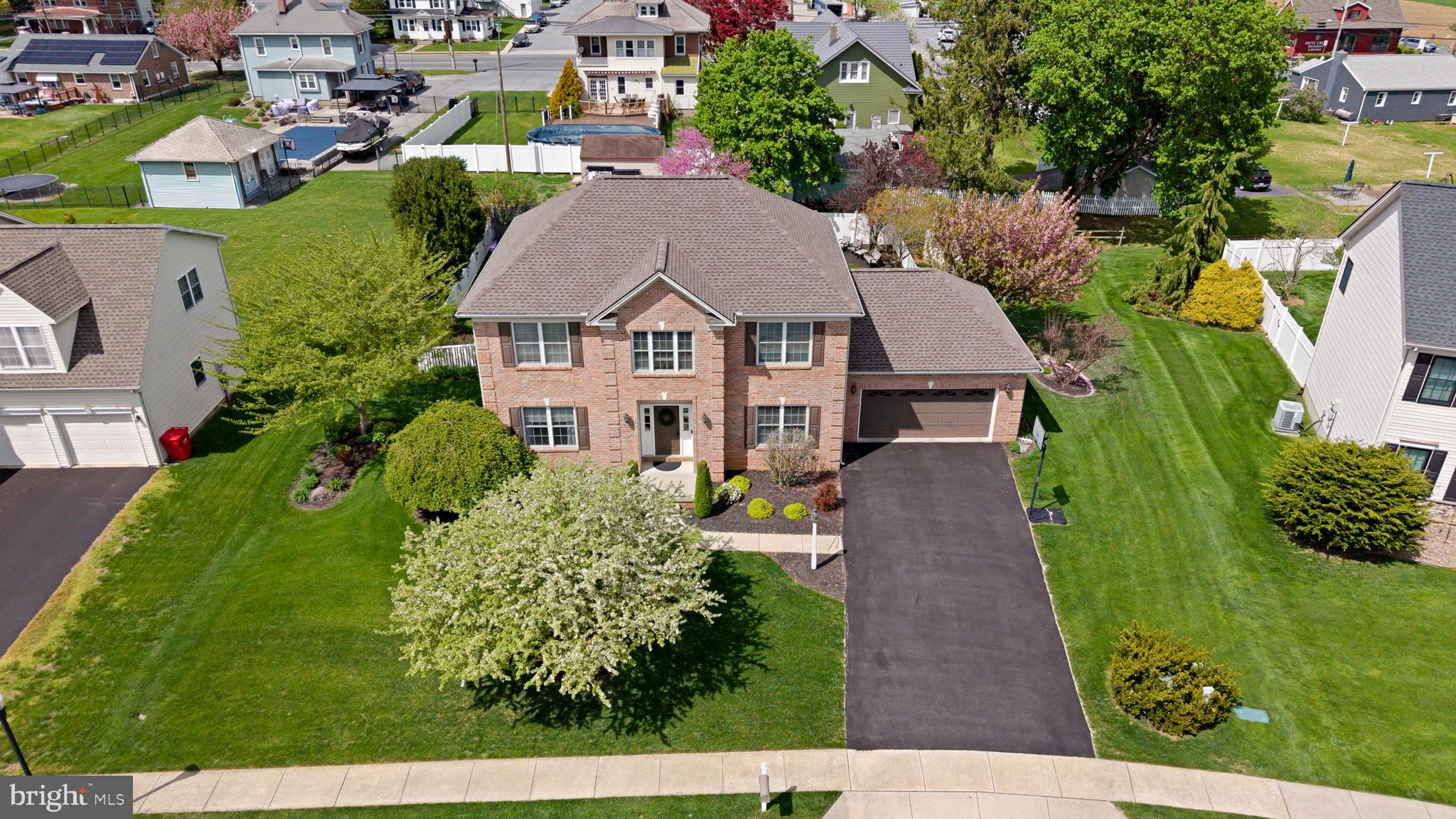 STONE KNOLL - Residential