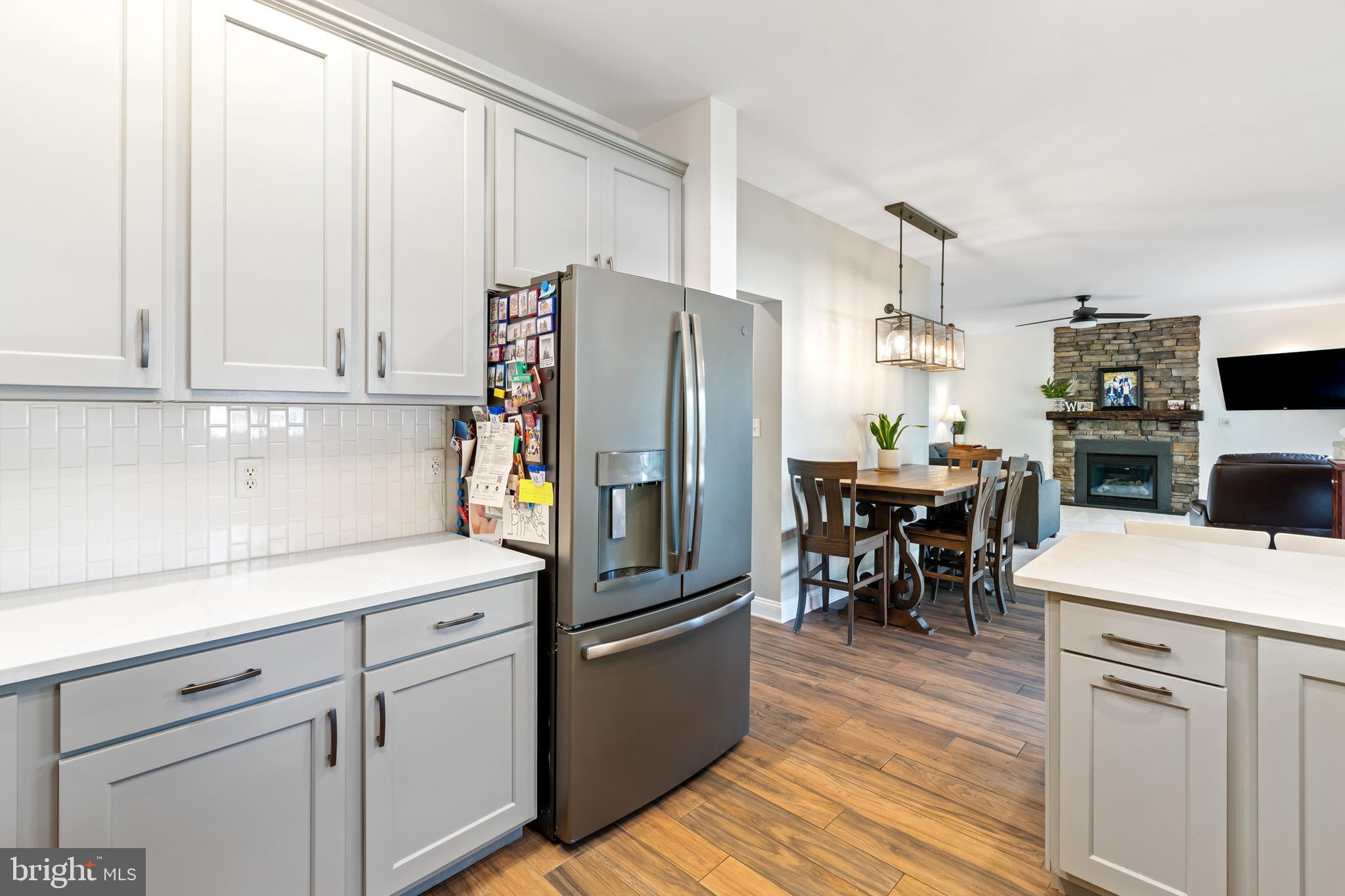 STONE KNOLL - Residential