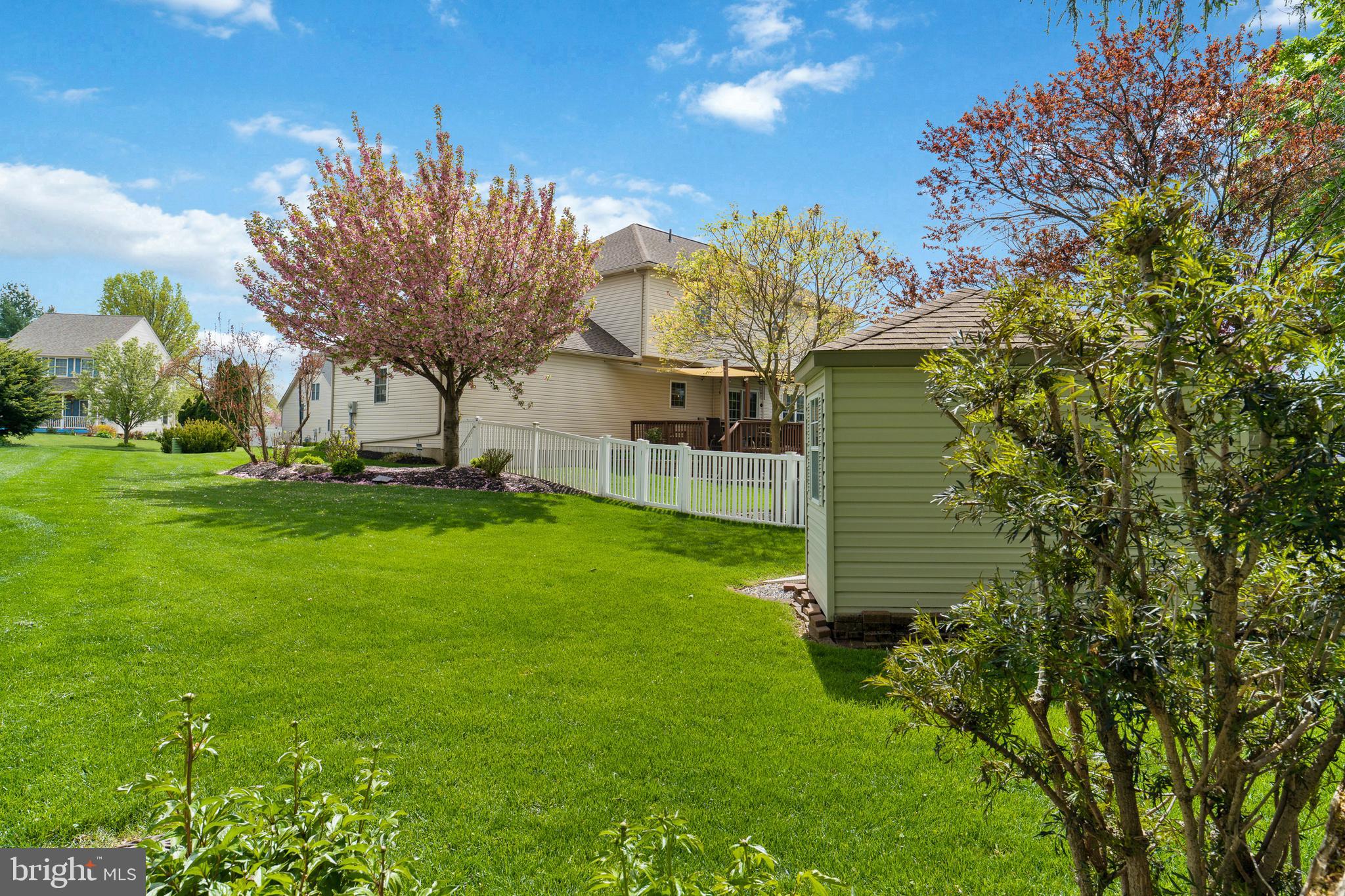 STONE KNOLL - Residential