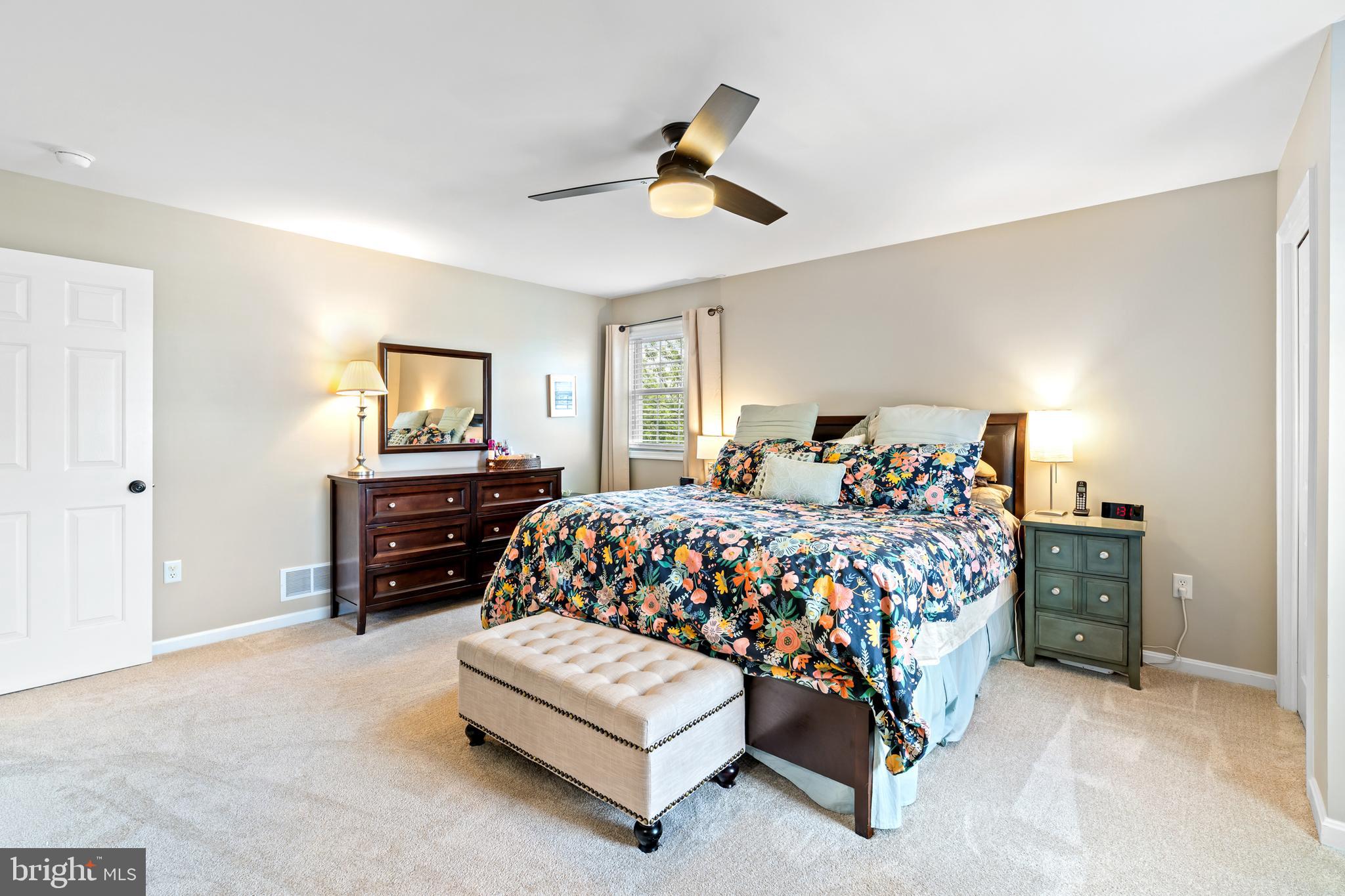 STONE KNOLL - Residential